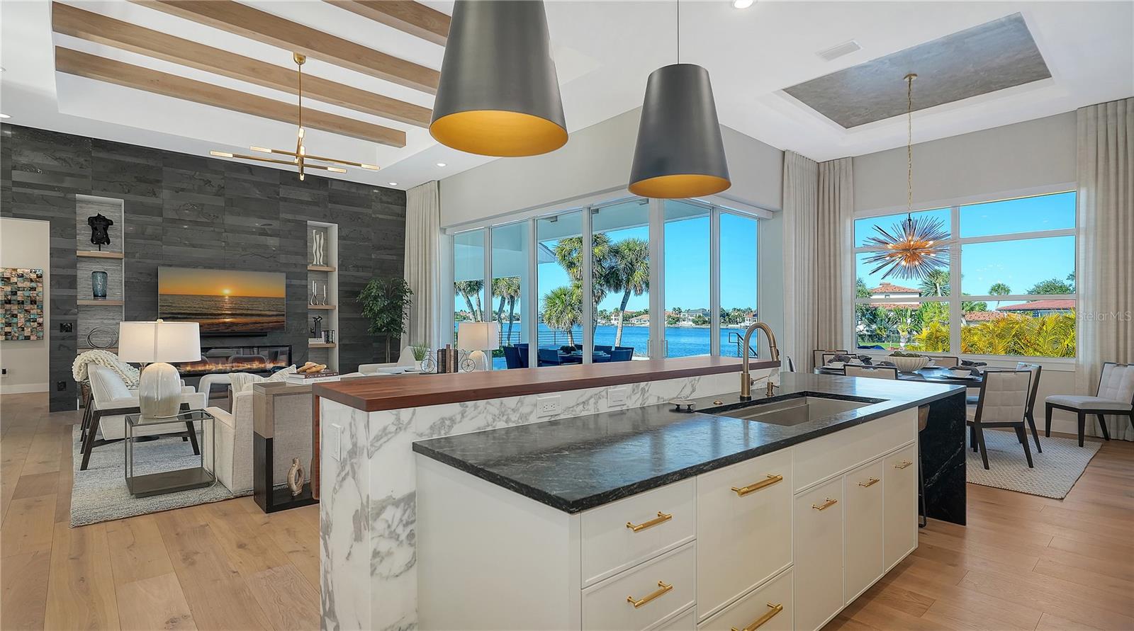 A4678917 Property Photo