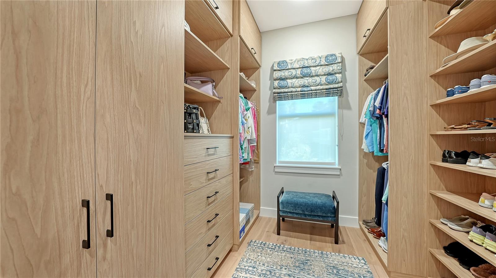 A4678917 Property Photo