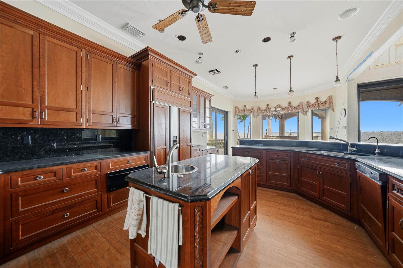 C7520481 Property Photo