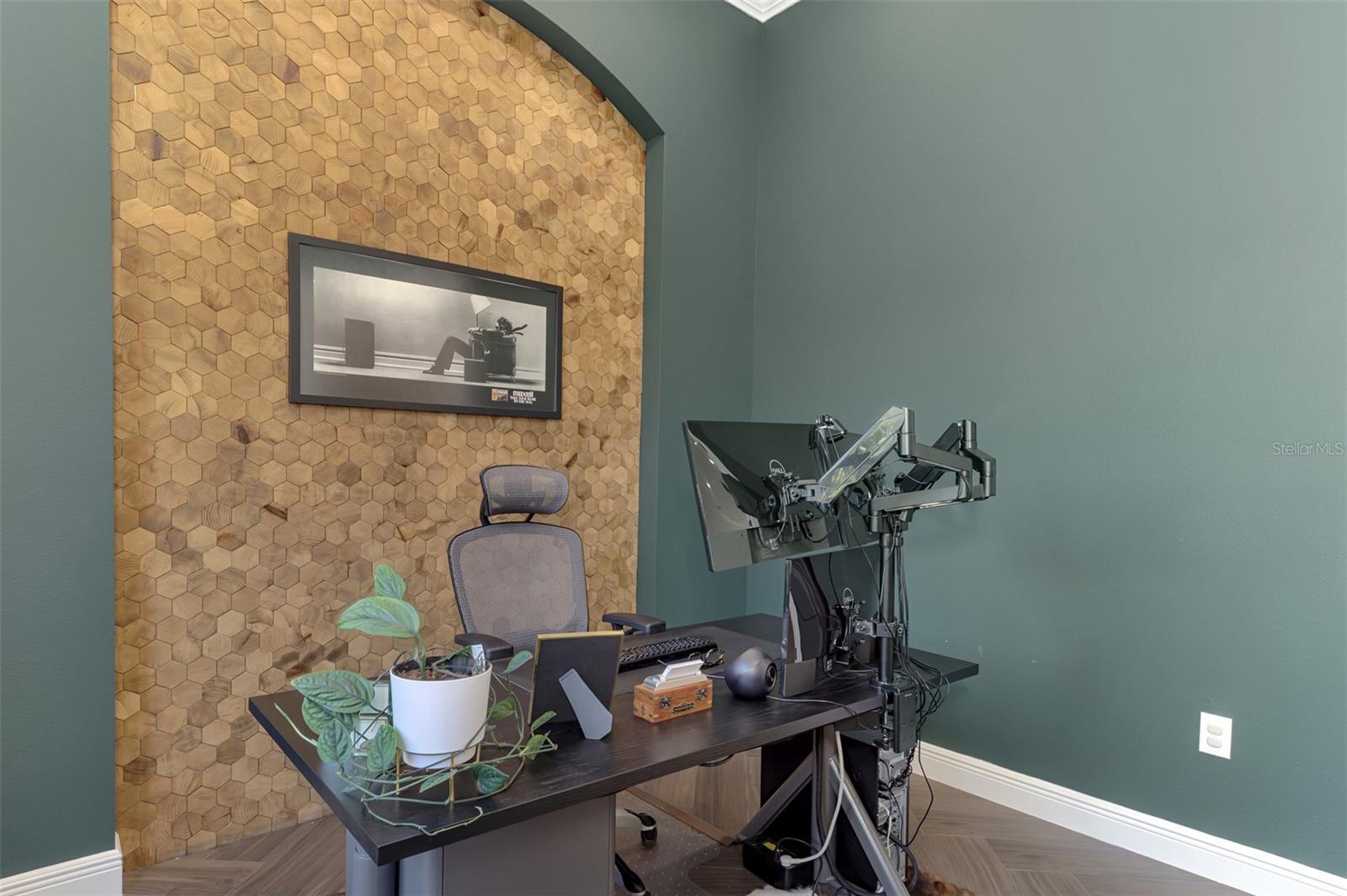 A4678937 Property Photo