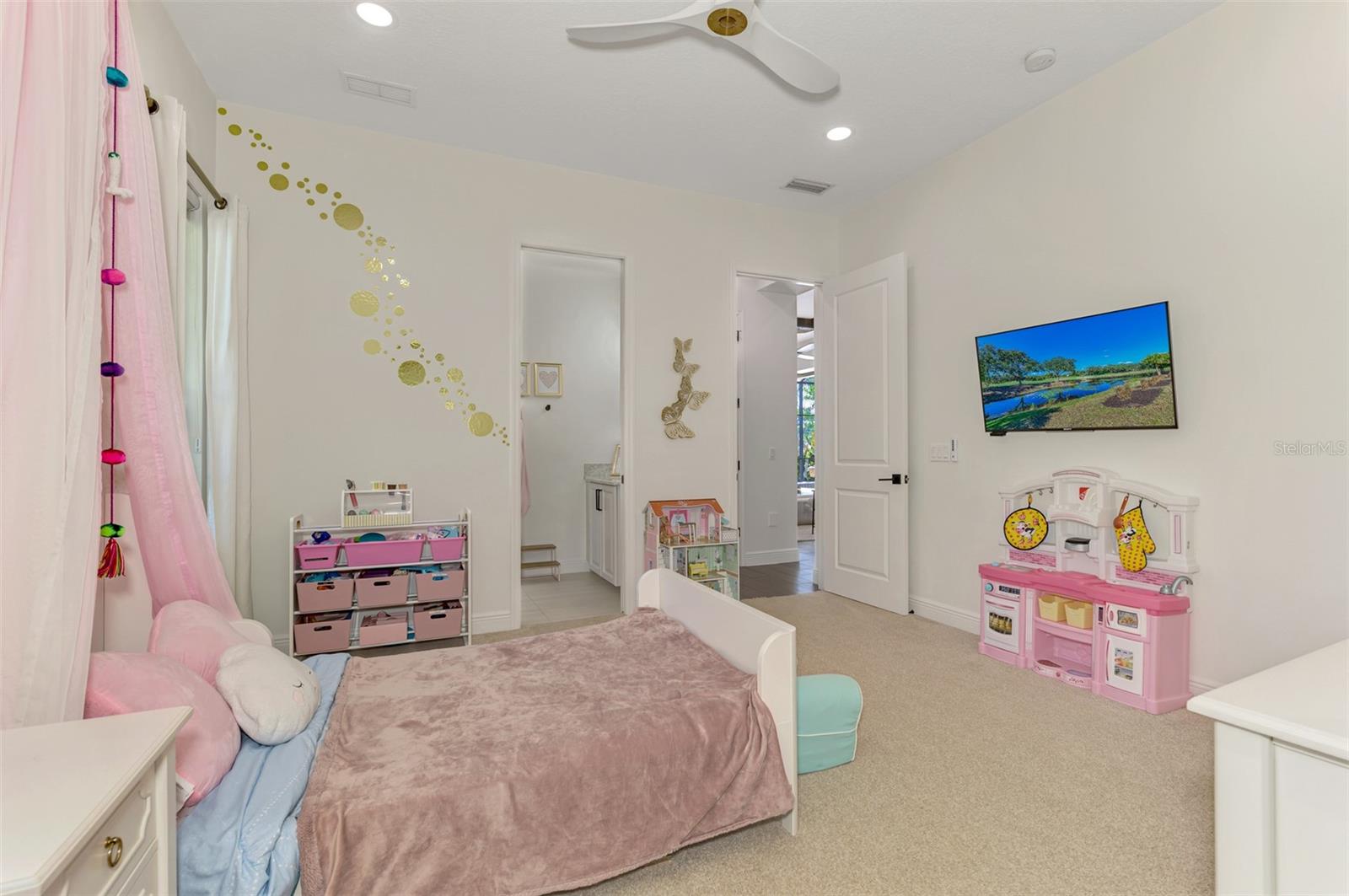 A4678937 Property Photo