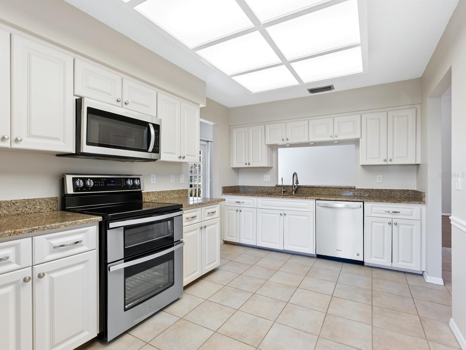 4372 TRAILS DR #15-1, SARASOTA, FL, 34232