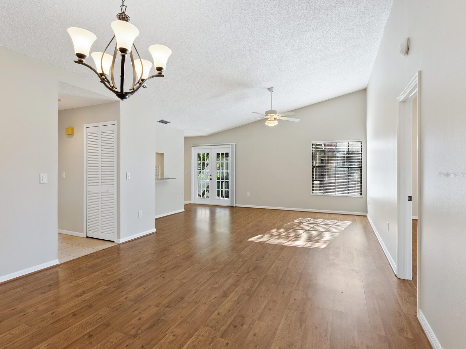 4372 TRAILS DR #15-1, SARASOTA, FL, 34232