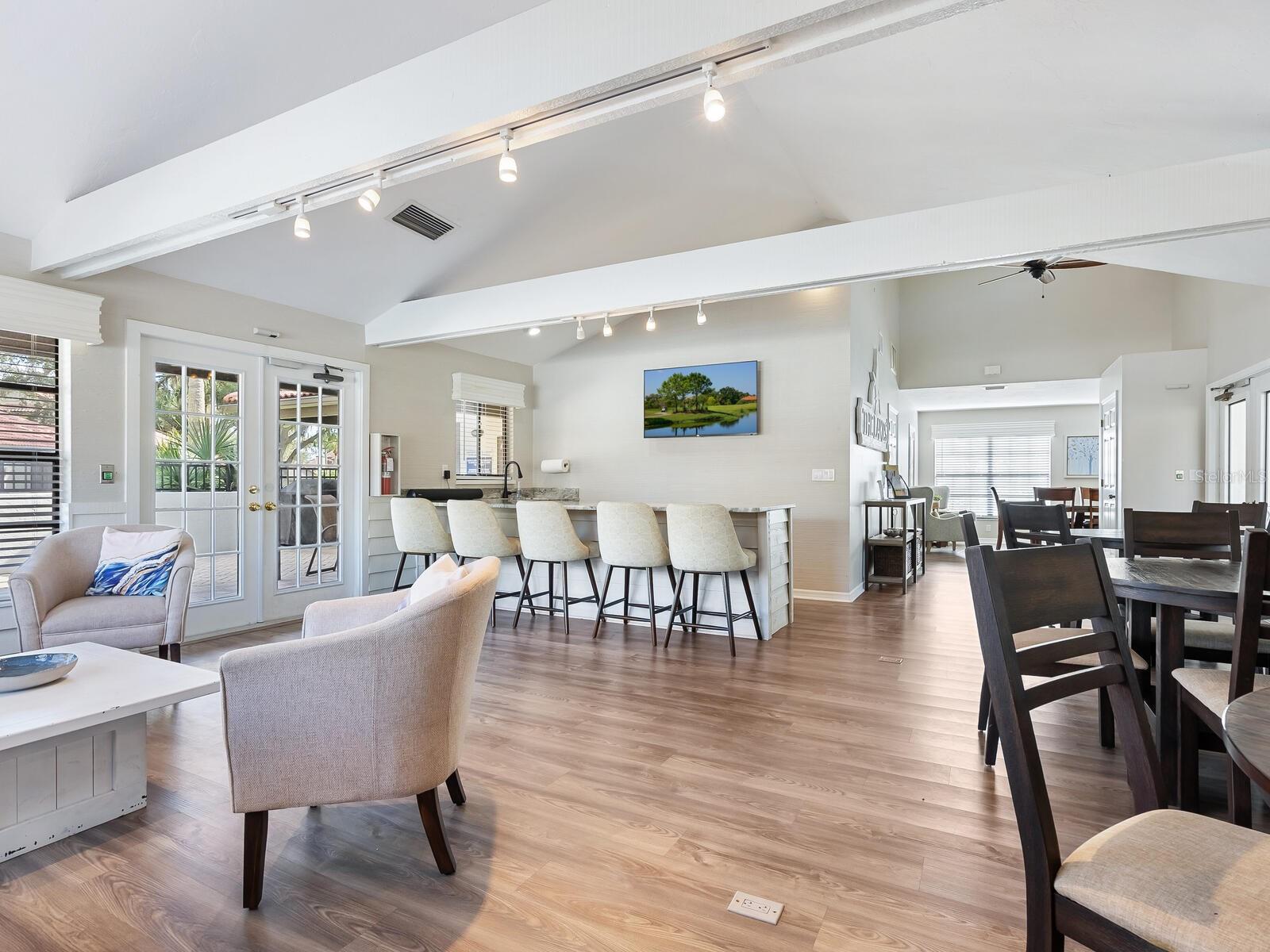 4372 TRAILS DR #15-1, SARASOTA, FL, 34232