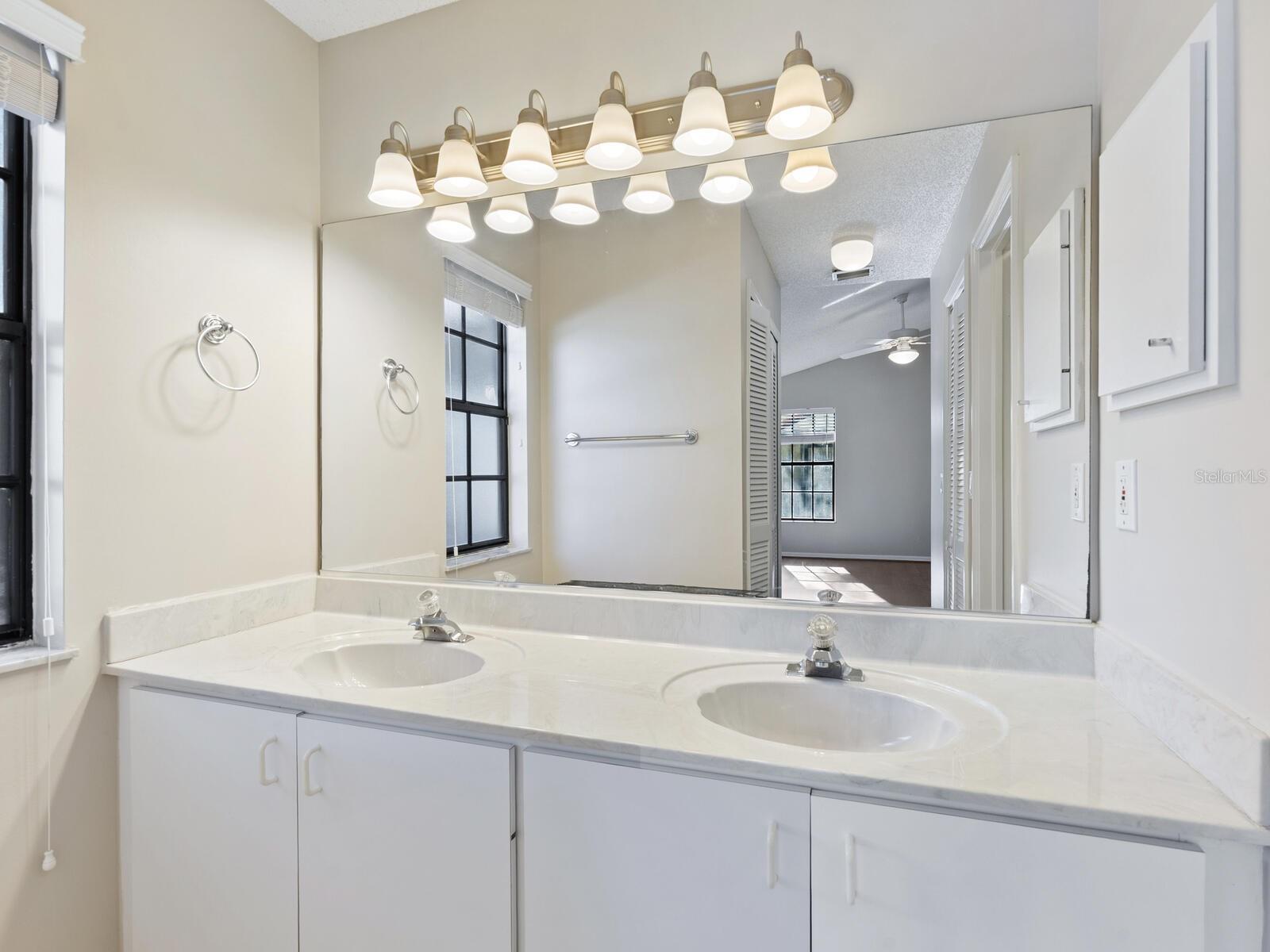 4372 TRAILS DR #15-1, SARASOTA, FL, 34232