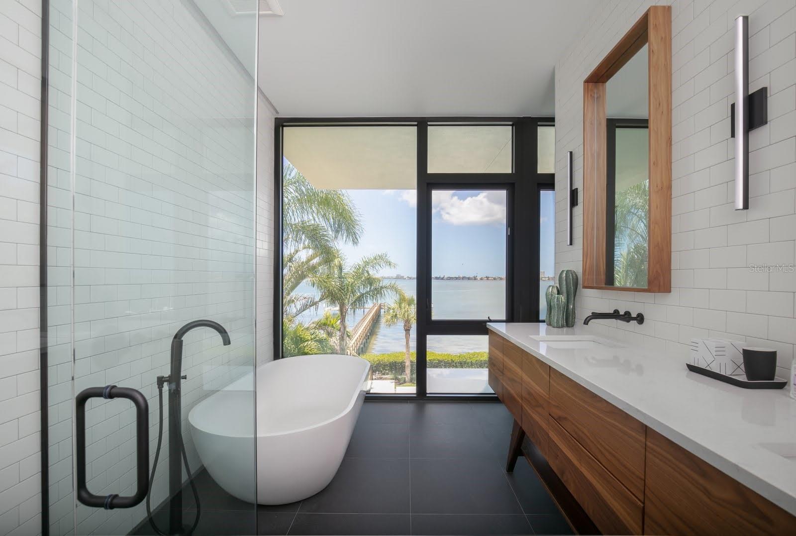 A4678945 Property Photo