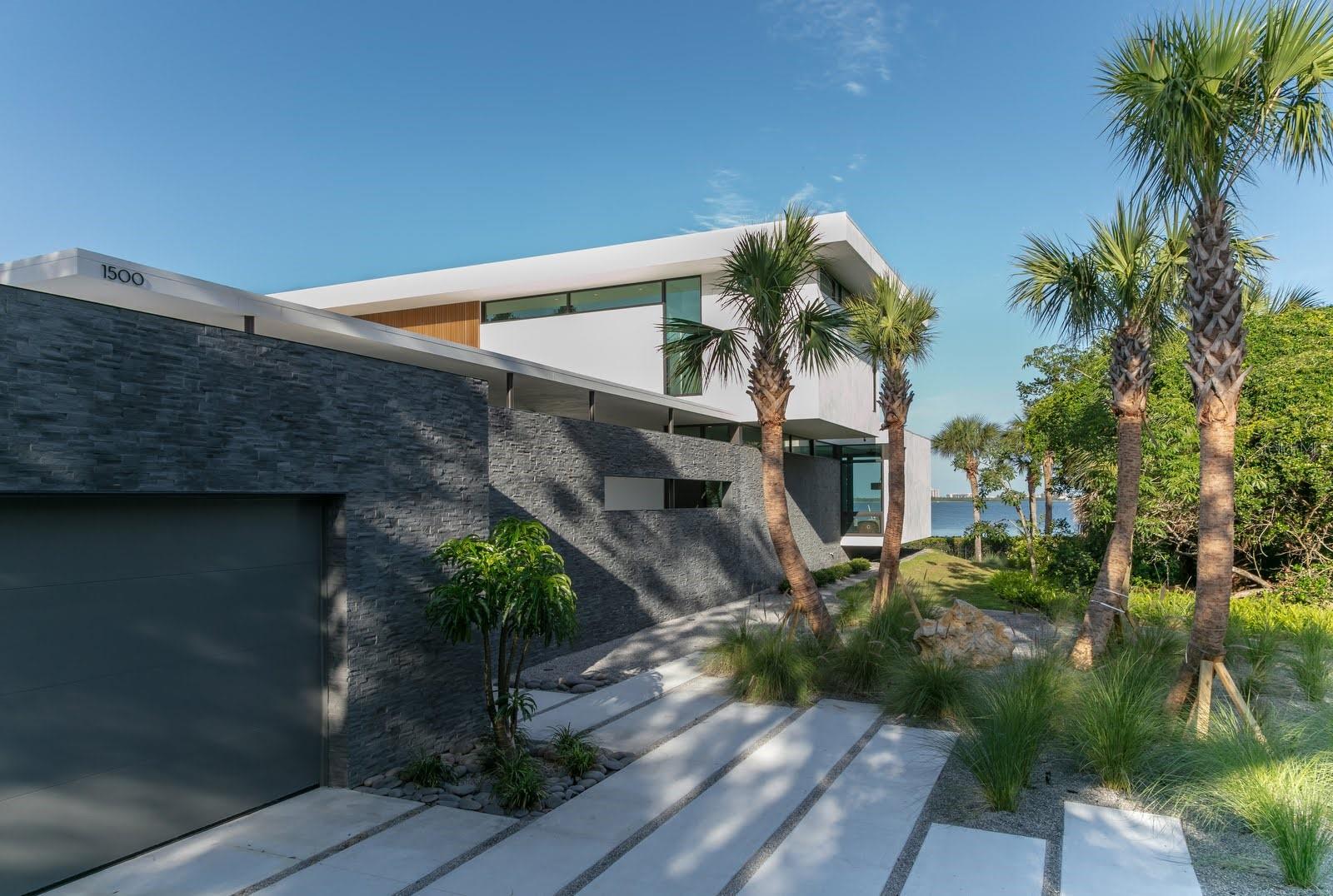 A4678945 Property Photo