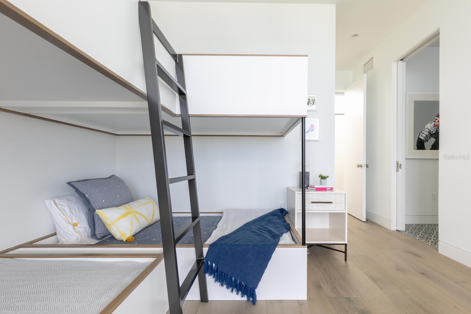 A4678945 Property Photo