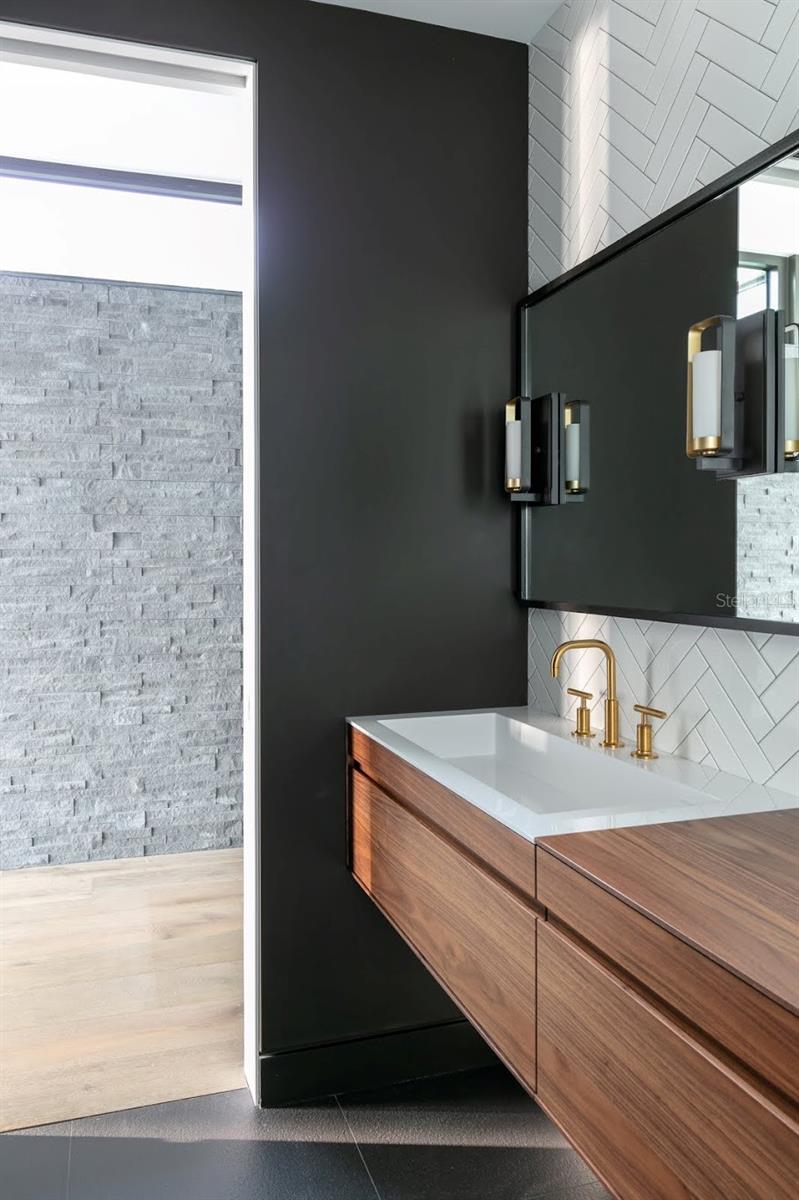 A4678945 Property Photo