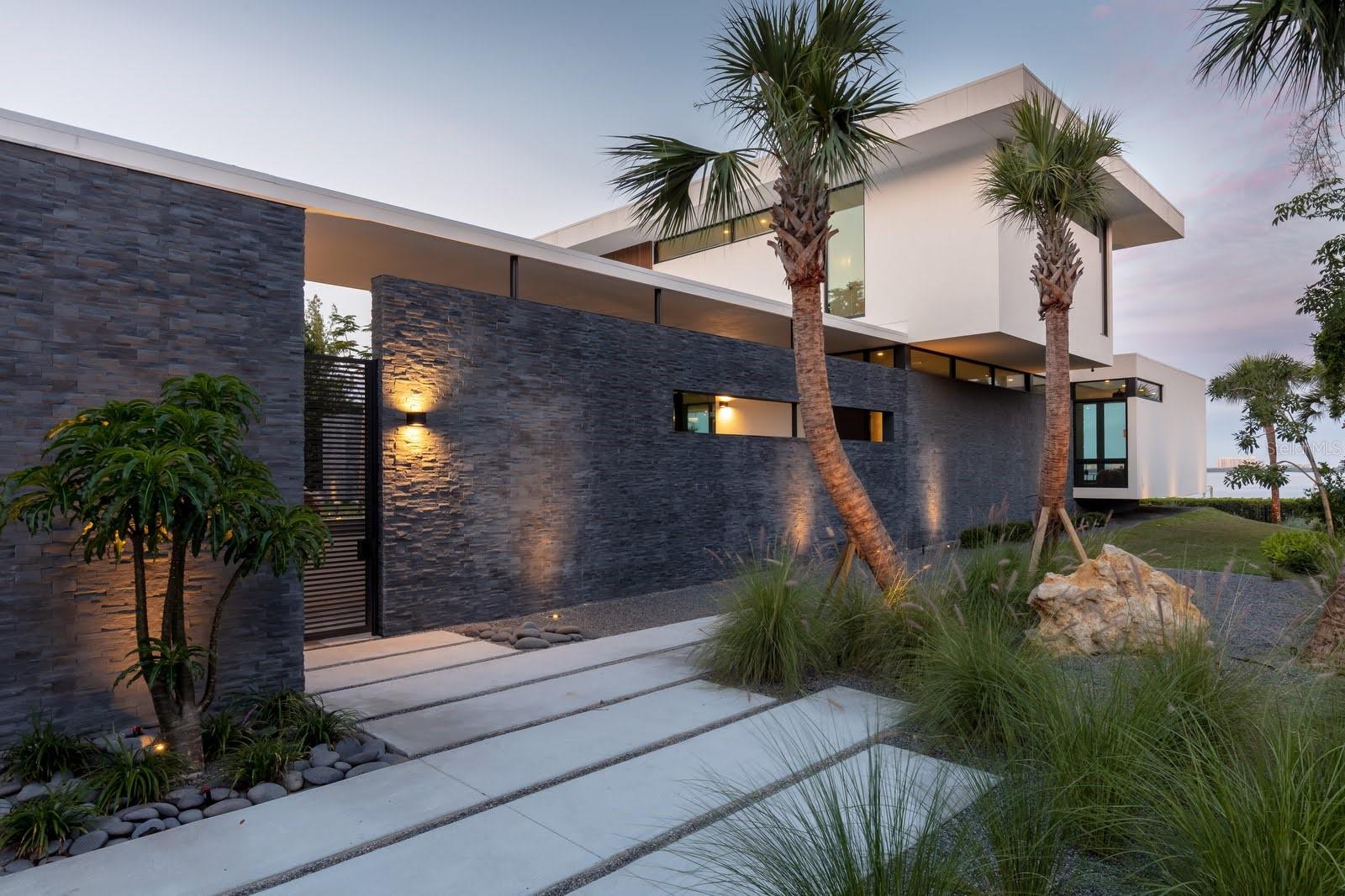 A4678945 Property Photo