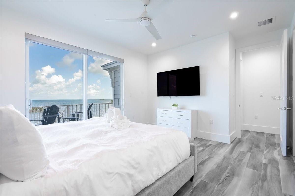 W7882197 Property Photo