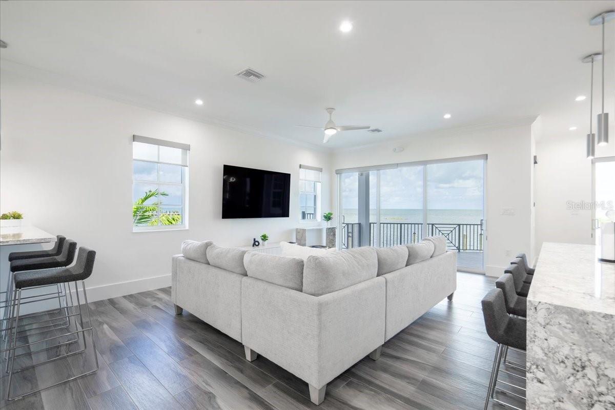 W7882197 Property Photo