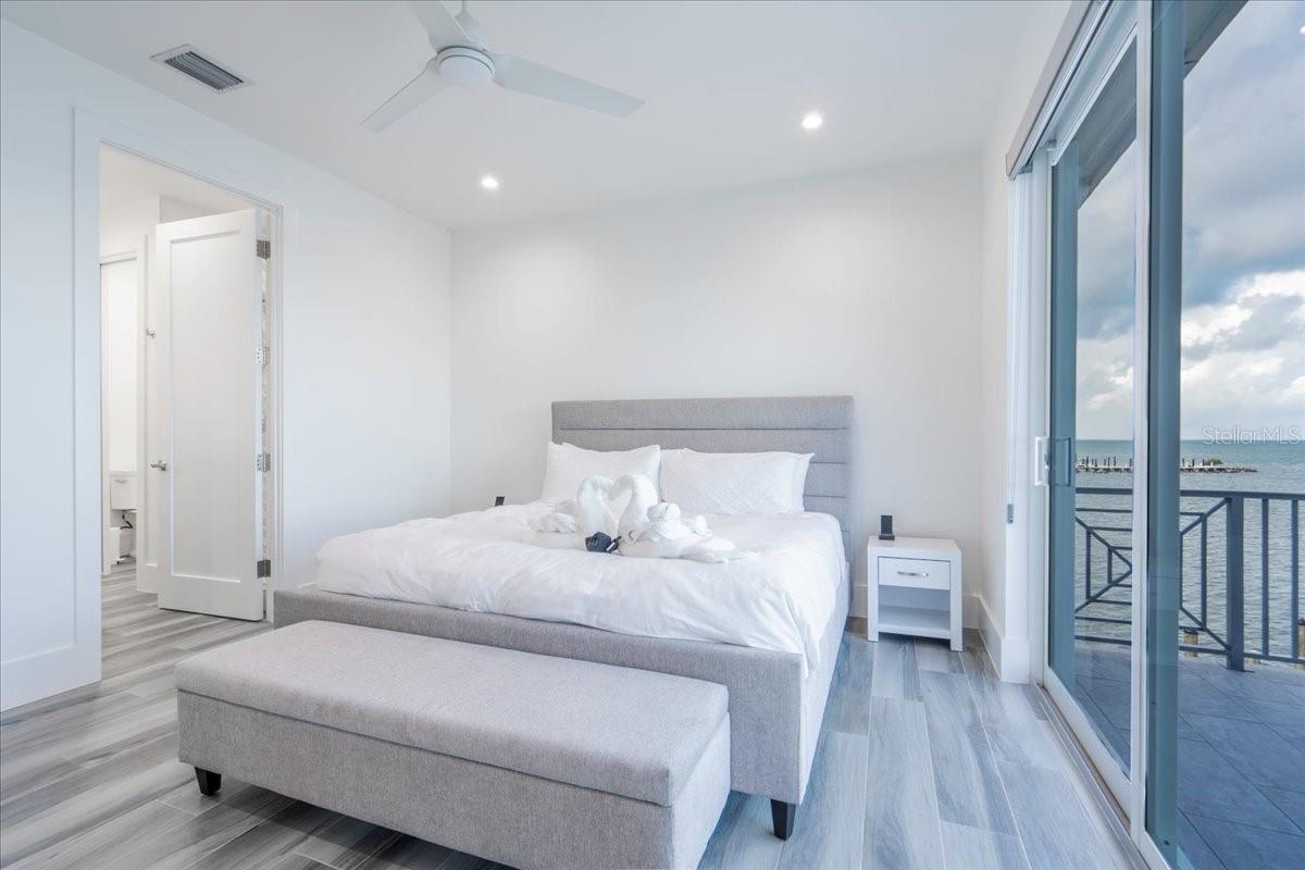 W7882197 Property Photo