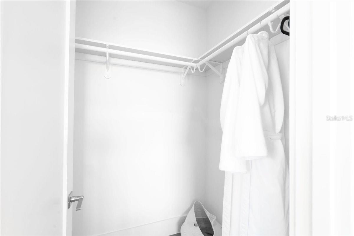 W7882197 Property Photo