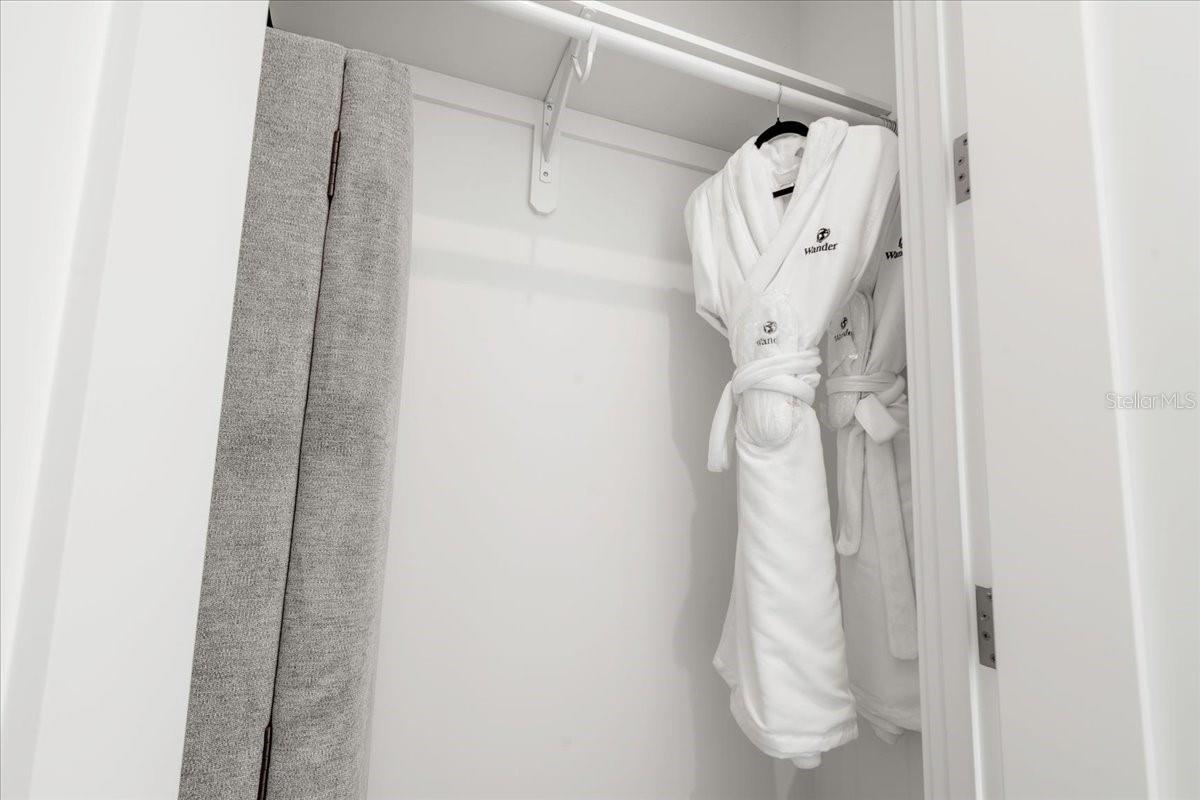 W7882197 Property Photo