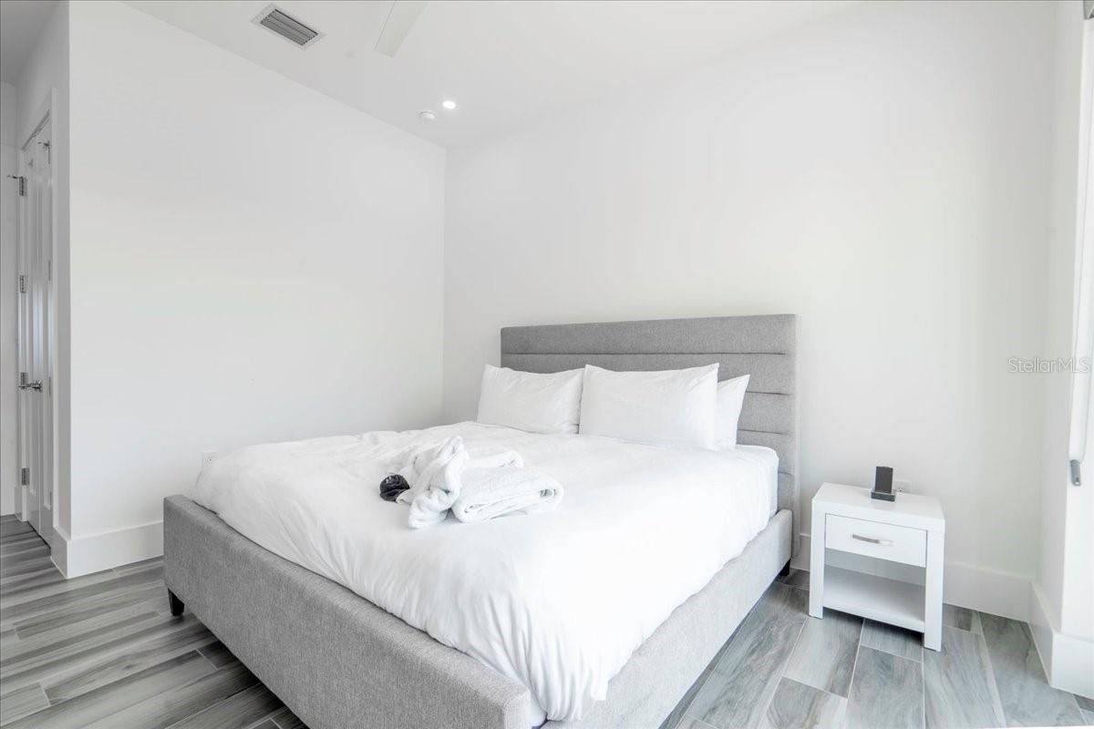 W7882197 Property Photo