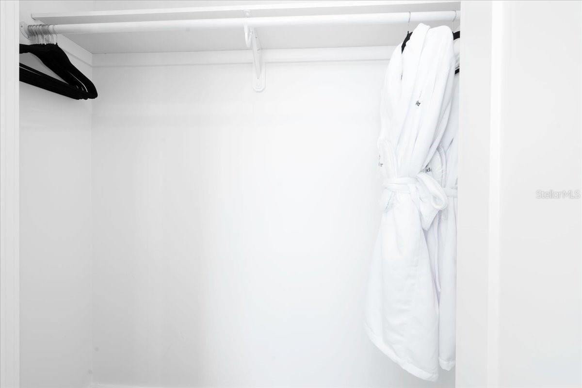 W7882197 Property Photo