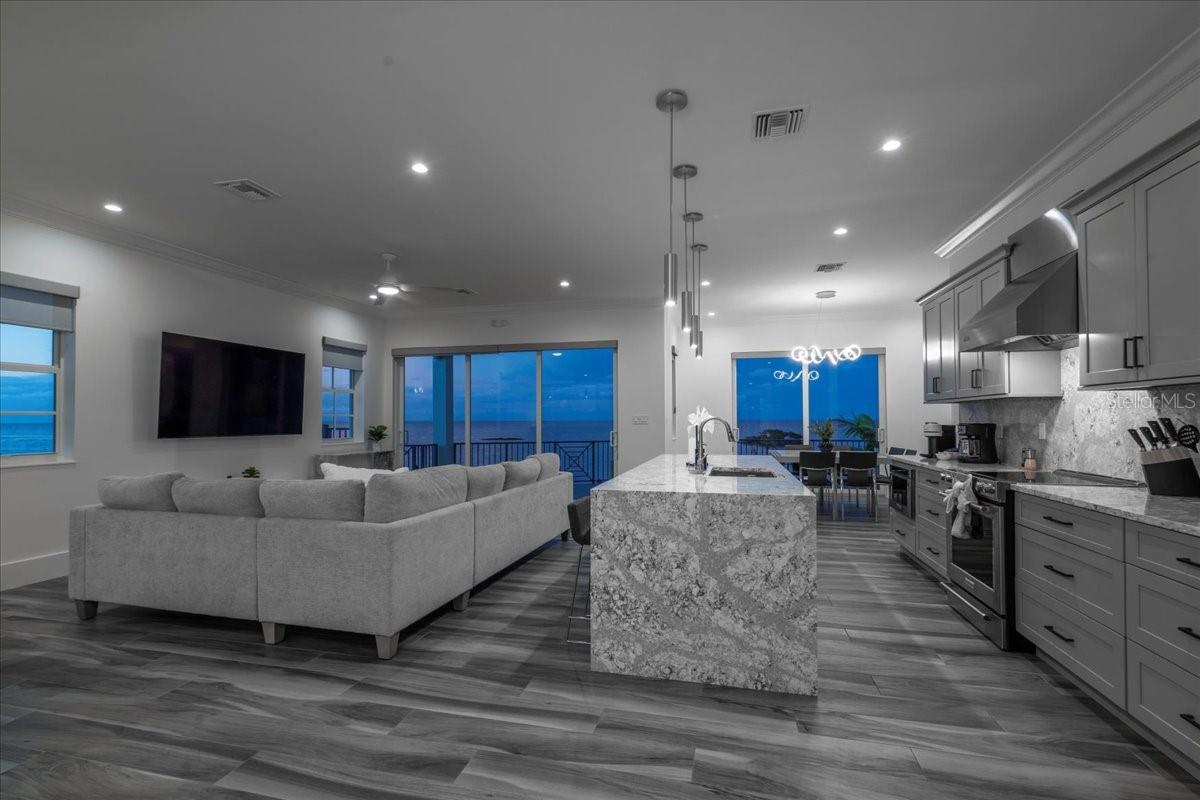 W7882197 Property Photo