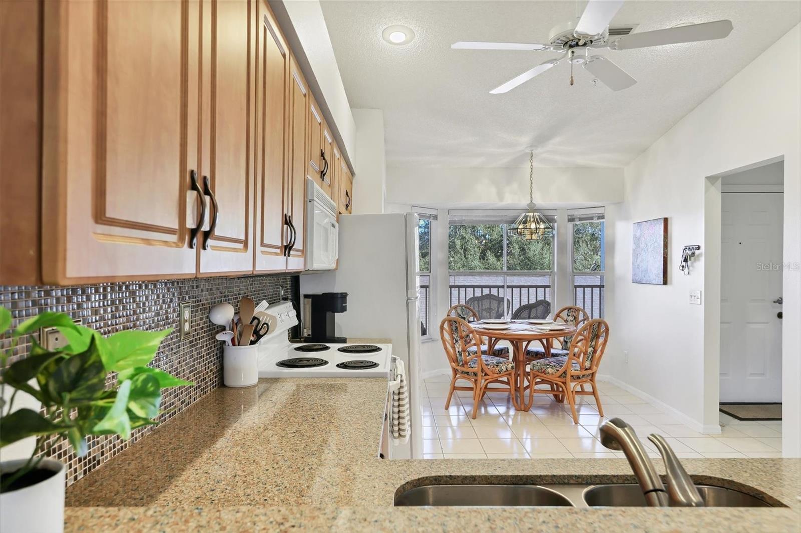 9641 CASTLE POINT DR #1221, SARASOTA, FL, 34238