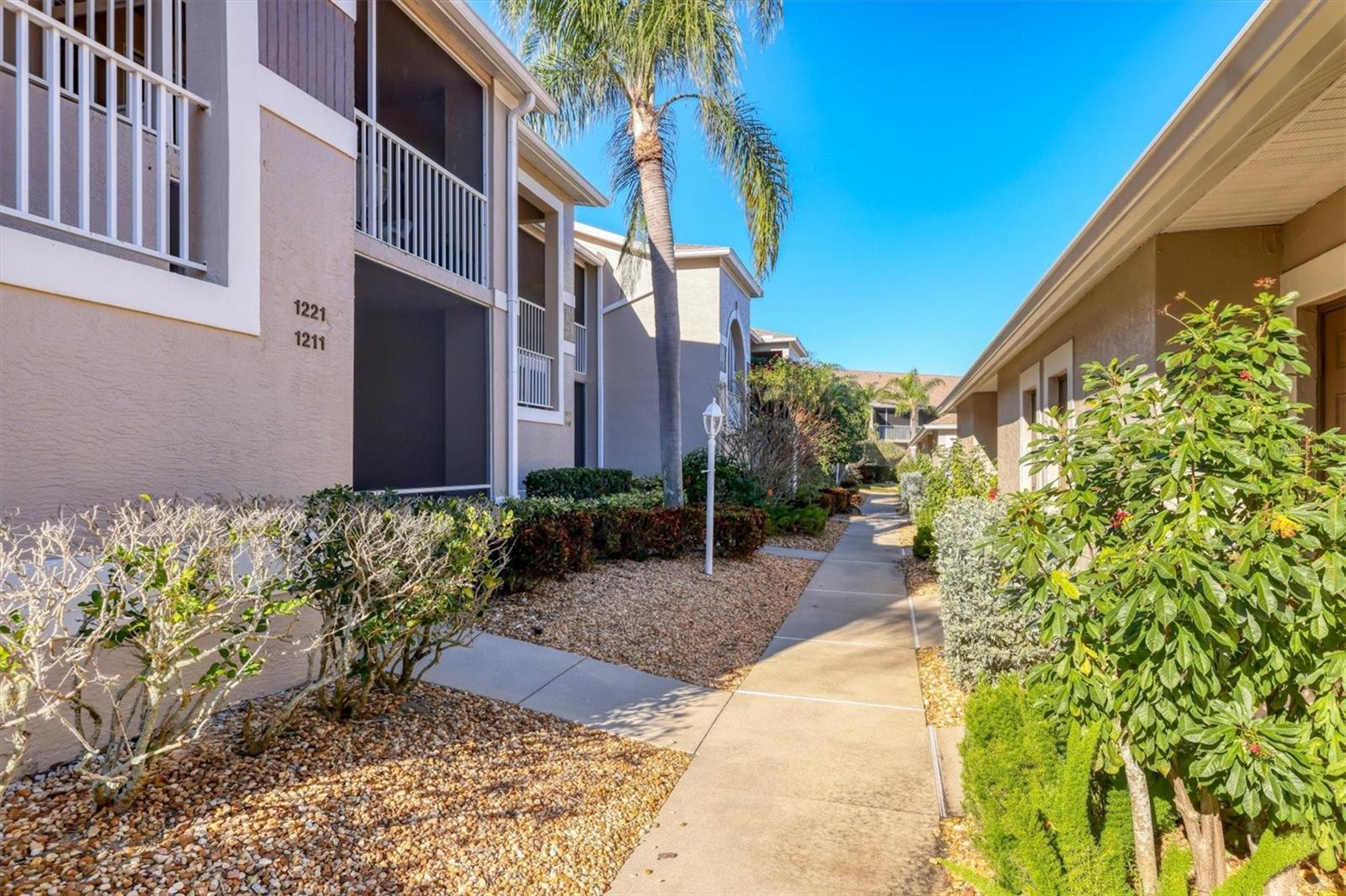 9641 CASTLE POINT DR #1221, SARASOTA, FL, 34238