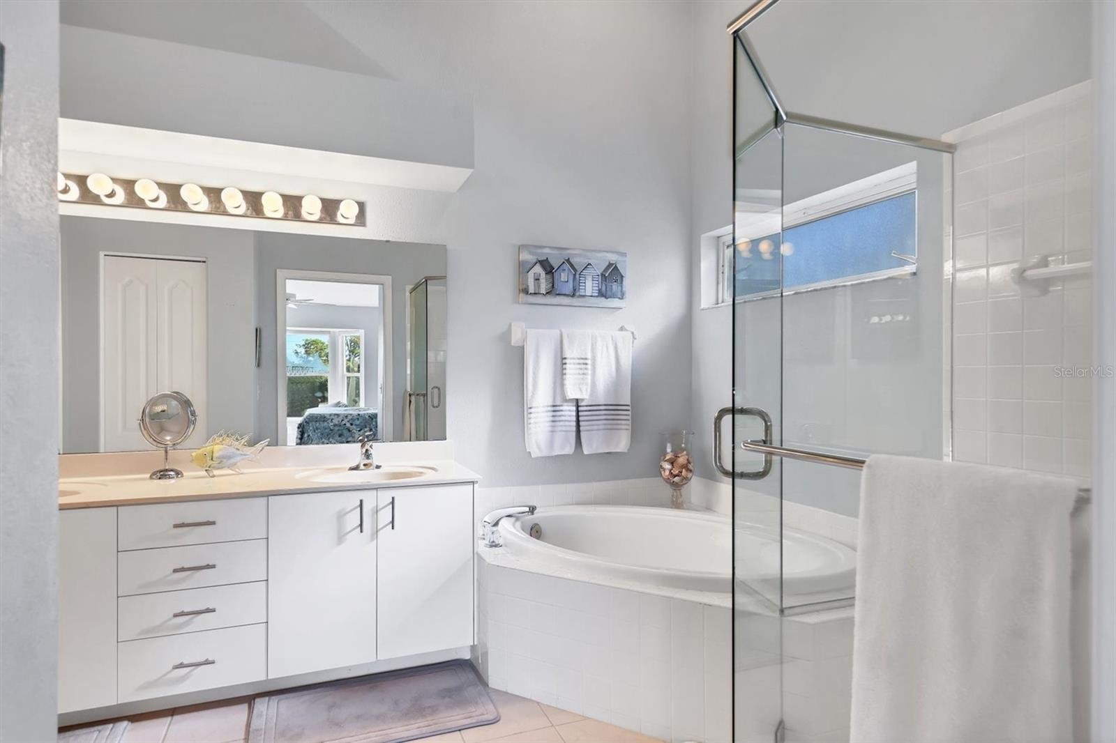 9641 CASTLE POINT DR #1221, SARASOTA, FL, 34238