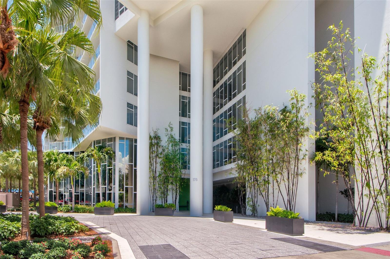 175 1ST ST S #2608, ST PETERSBURG, FL, 33701