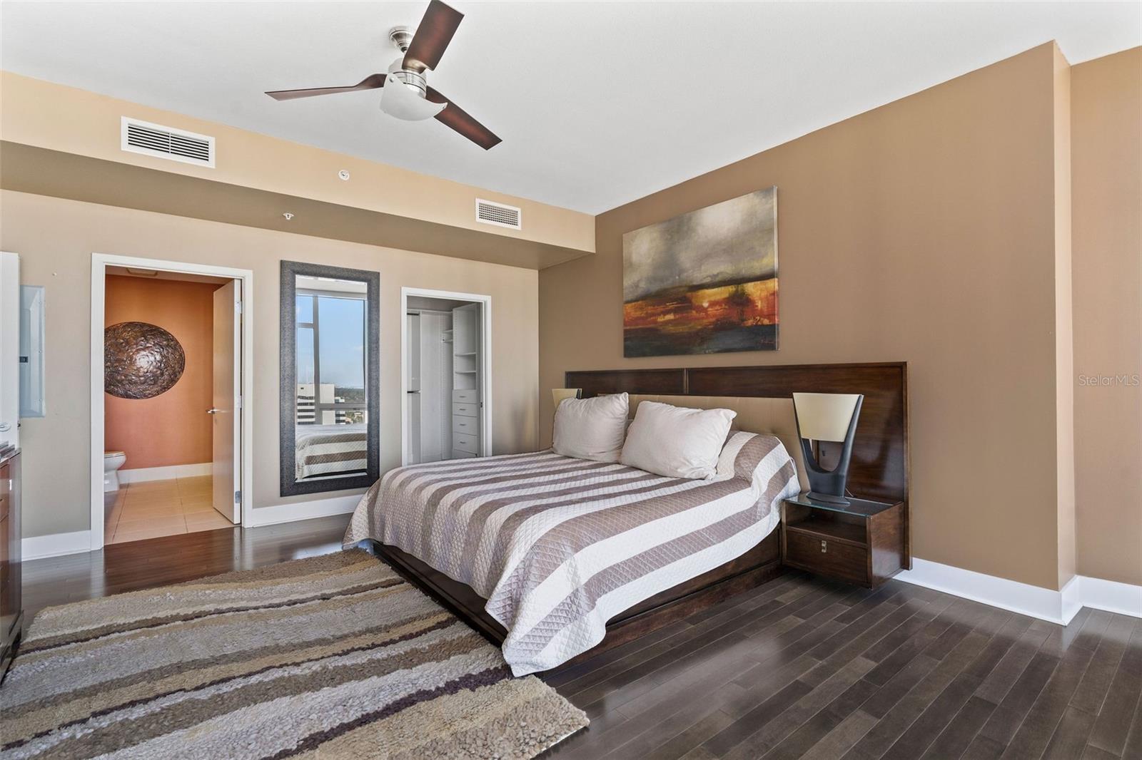 175 1ST ST S #2608, ST PETERSBURG, FL, 33701