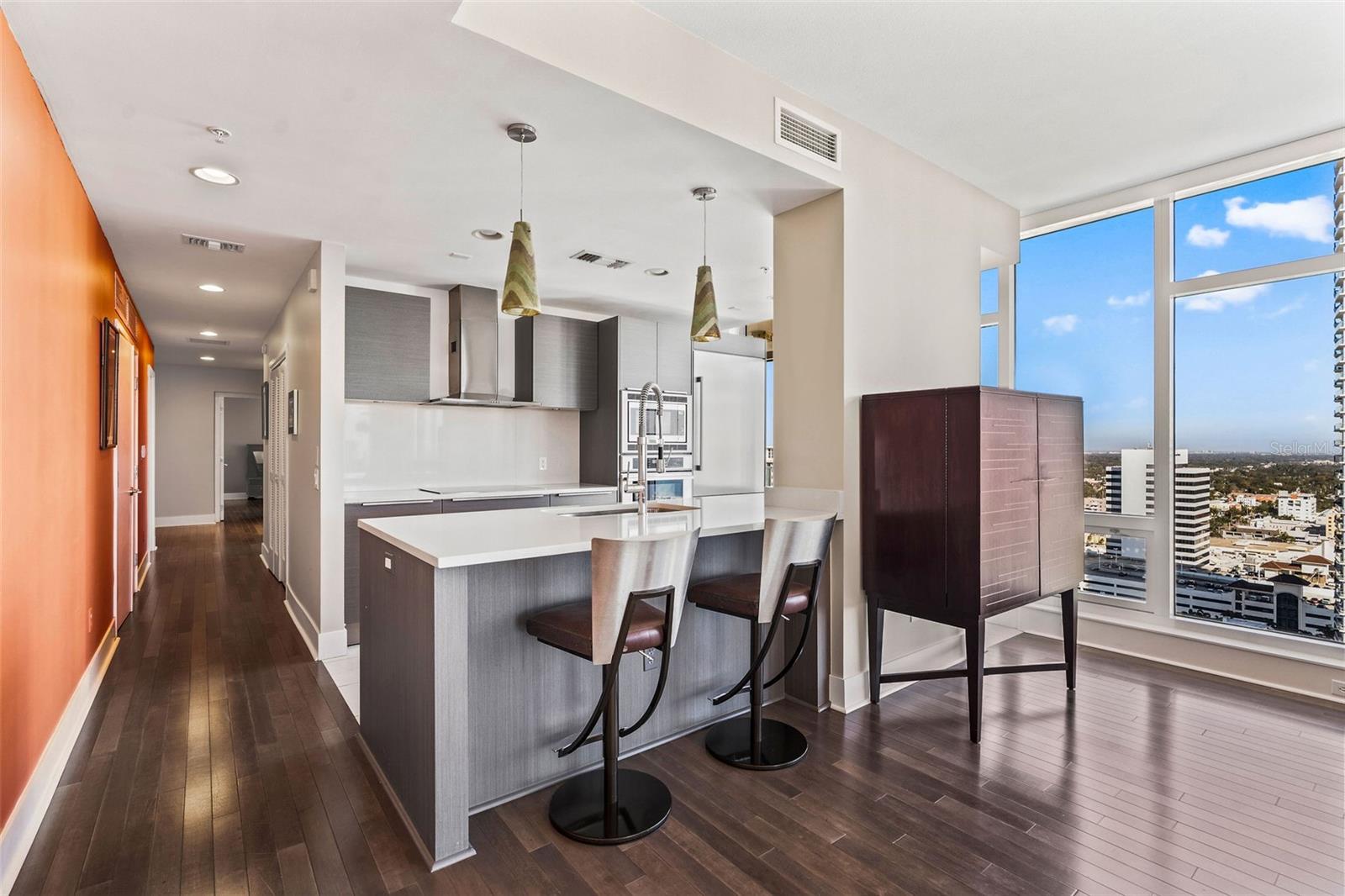 175 1ST ST S #2608, ST PETERSBURG, FL, 33701