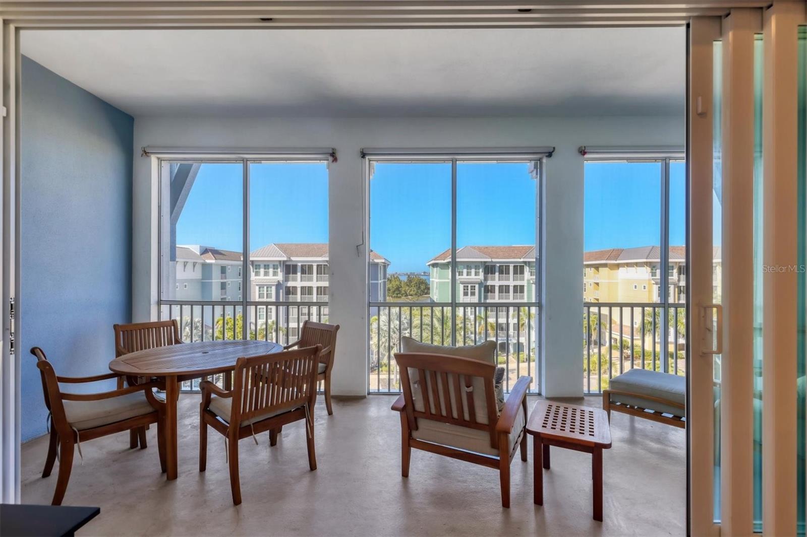 391 ARUBA CIR #401, BRADENTON, FL, 34209