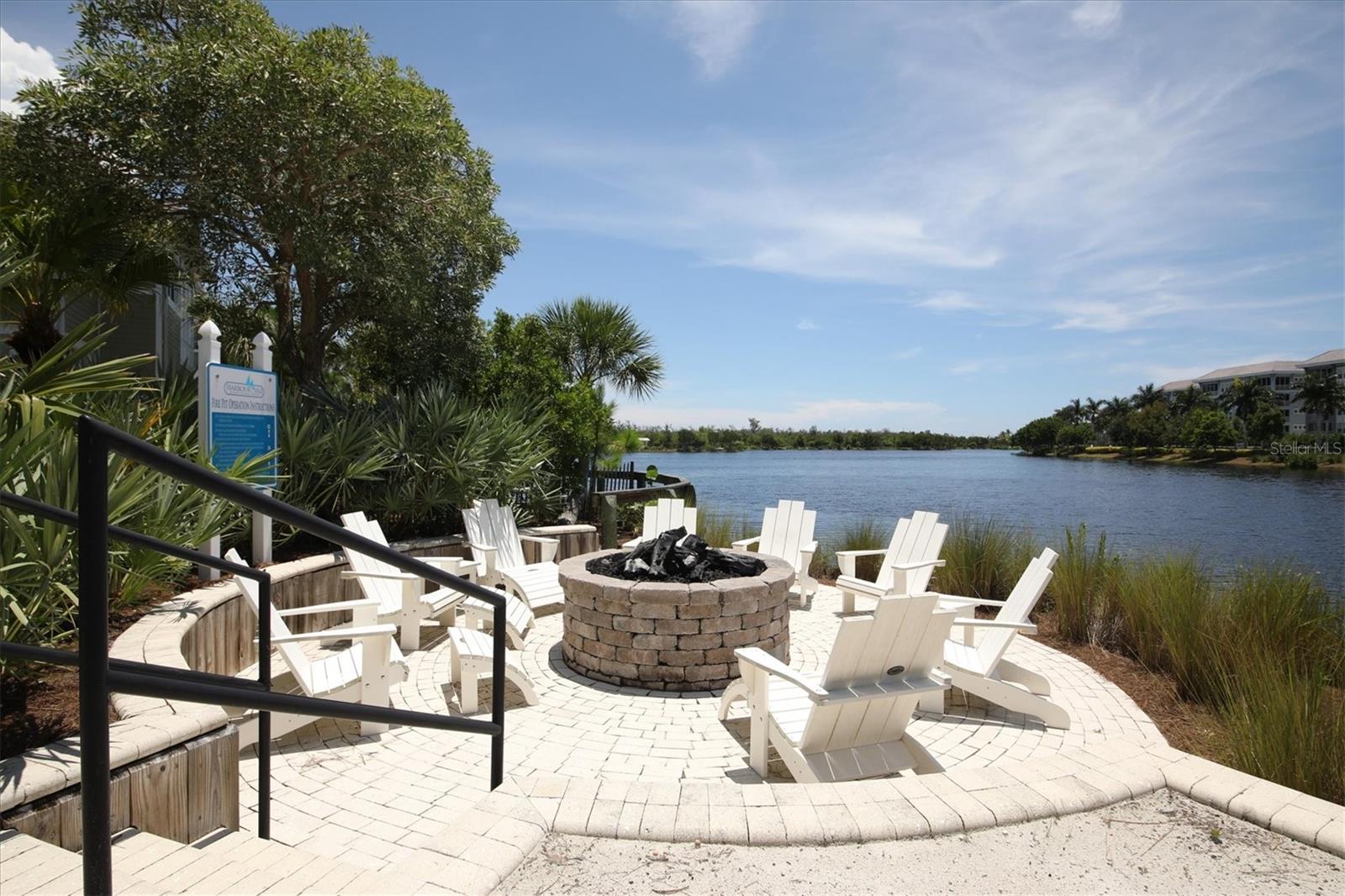 391 ARUBA CIR #401, BRADENTON, FL, 34209