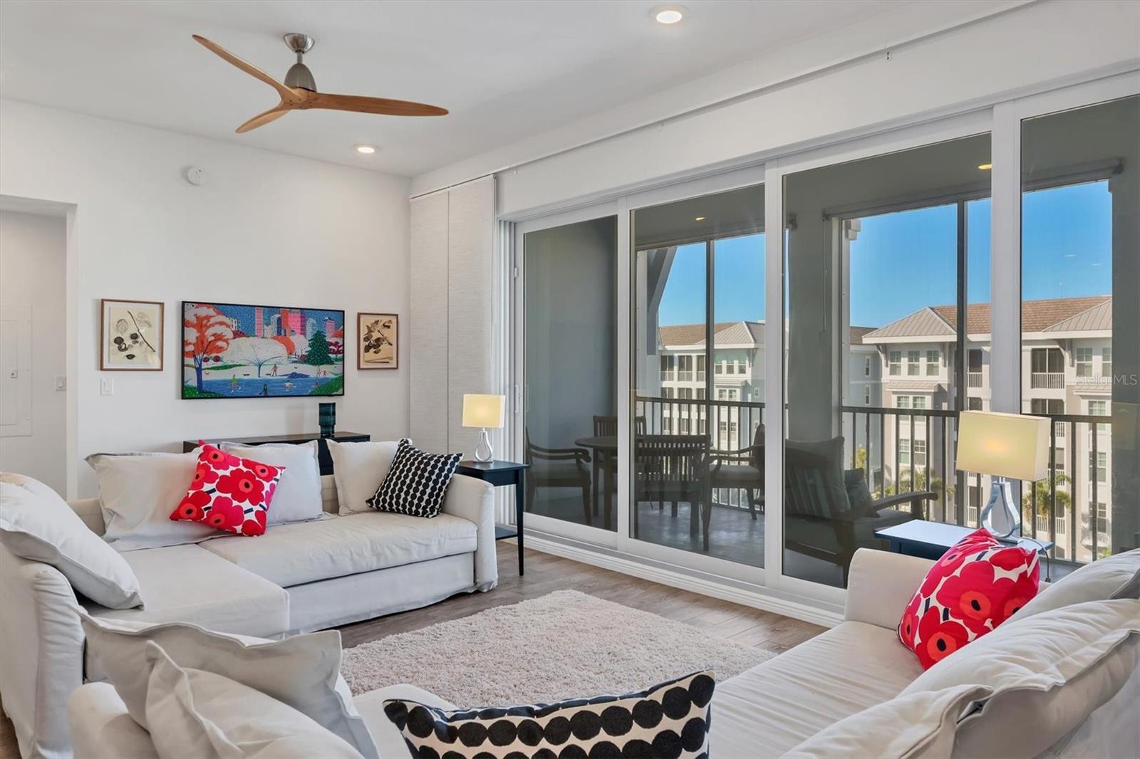 391 ARUBA CIR #401, BRADENTON, FL, 34209