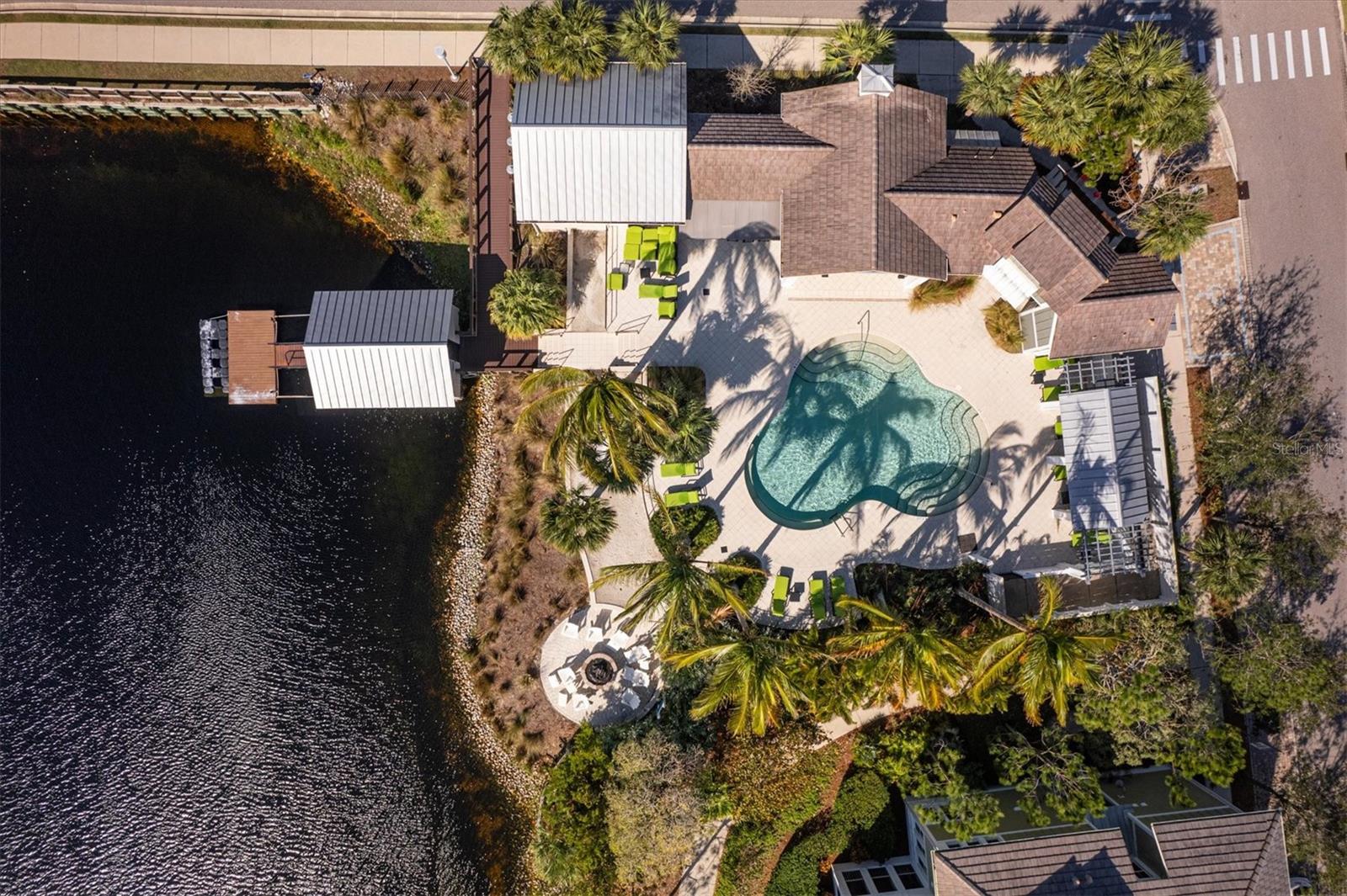 391 ARUBA CIR #401, BRADENTON, FL, 34209