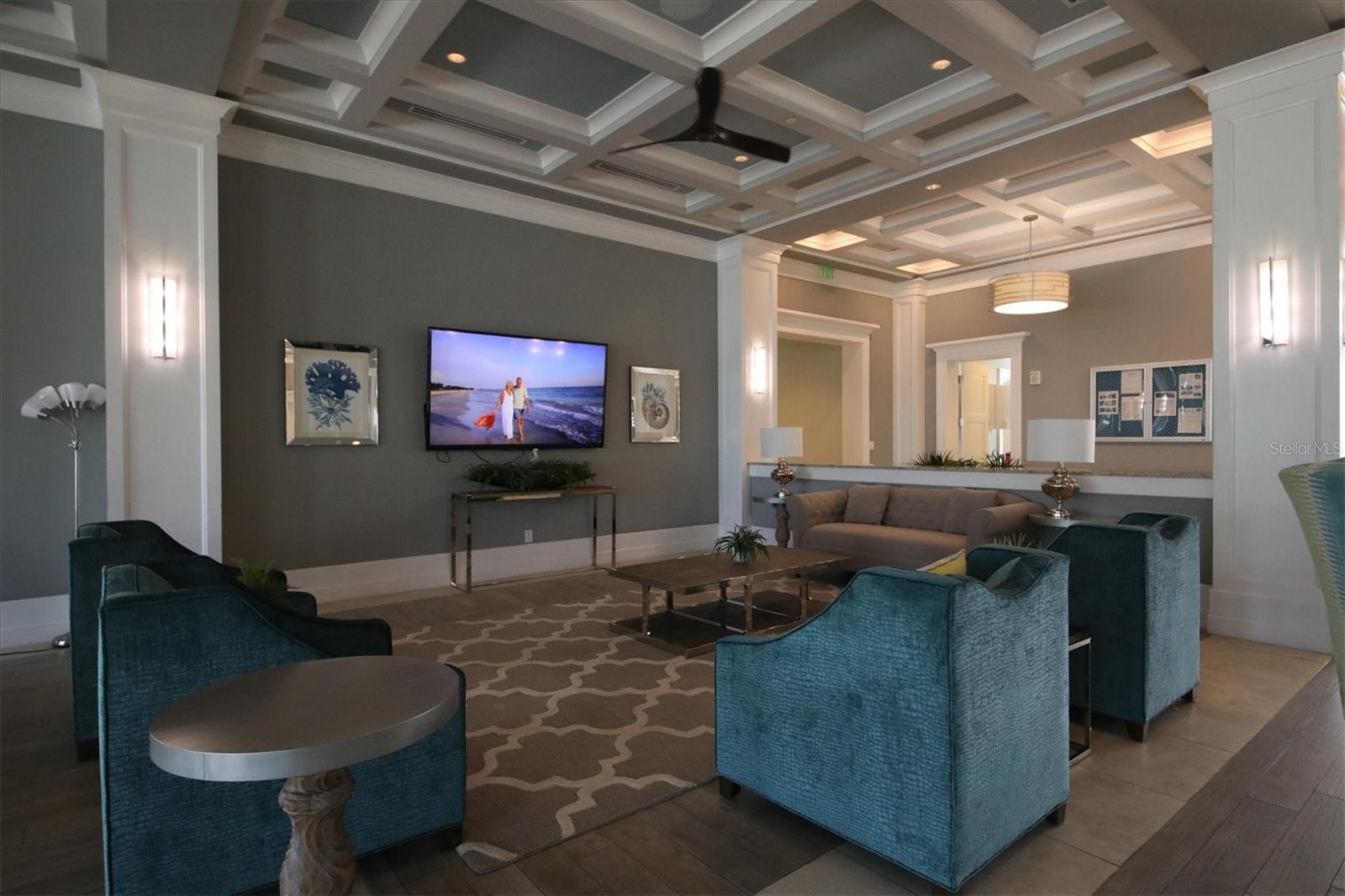 391 ARUBA CIR #401, BRADENTON, FL, 34209