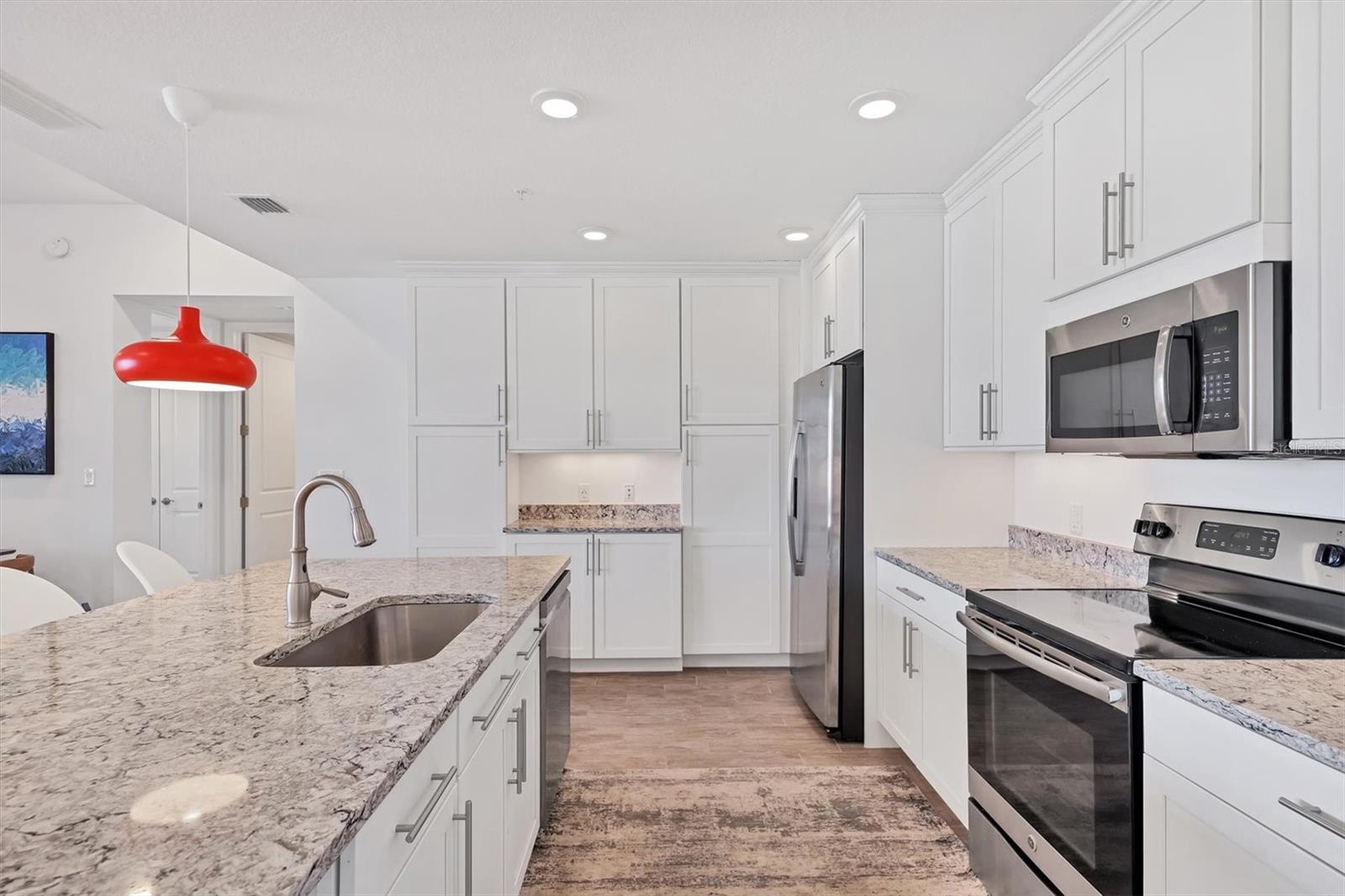 391 ARUBA CIR #401, BRADENTON, FL, 34209