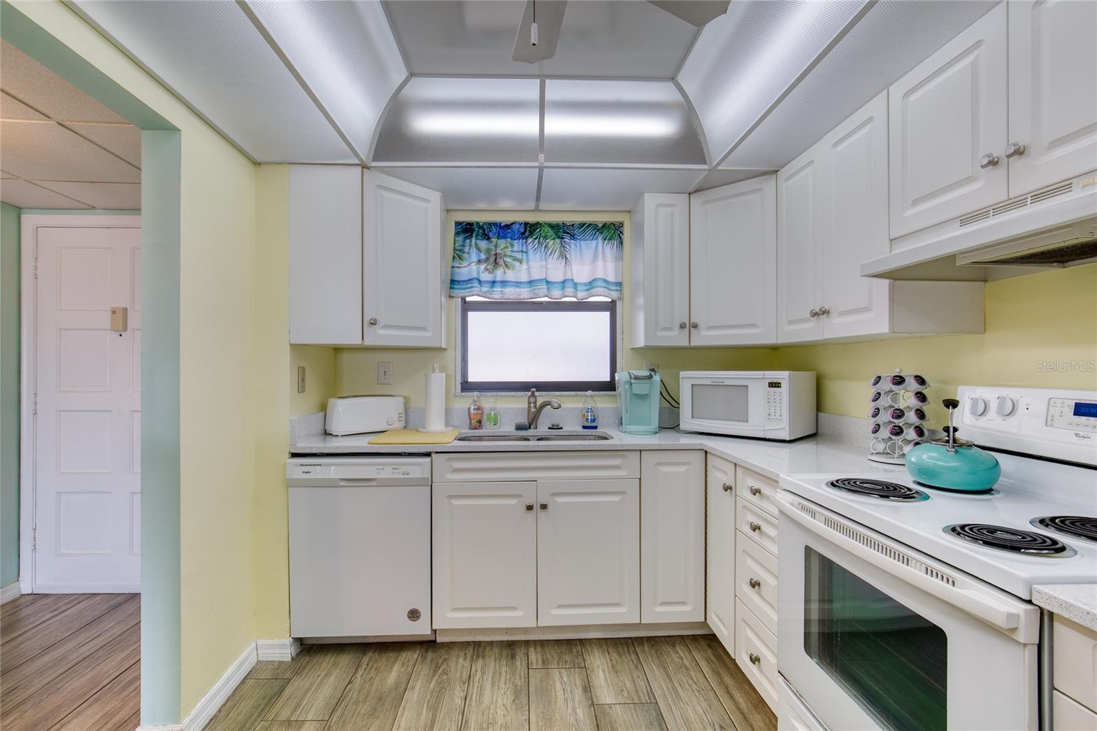 915 OCEAN SHORE BLVD #2010, ORMOND BEACH, FL, 32176