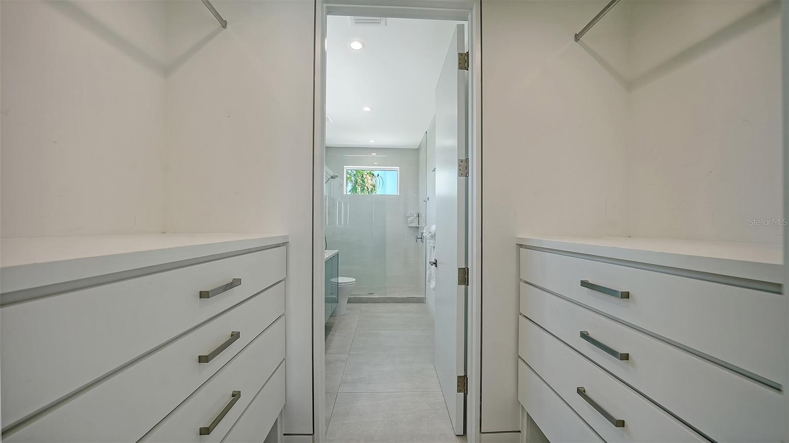 A4678978 Property Photo