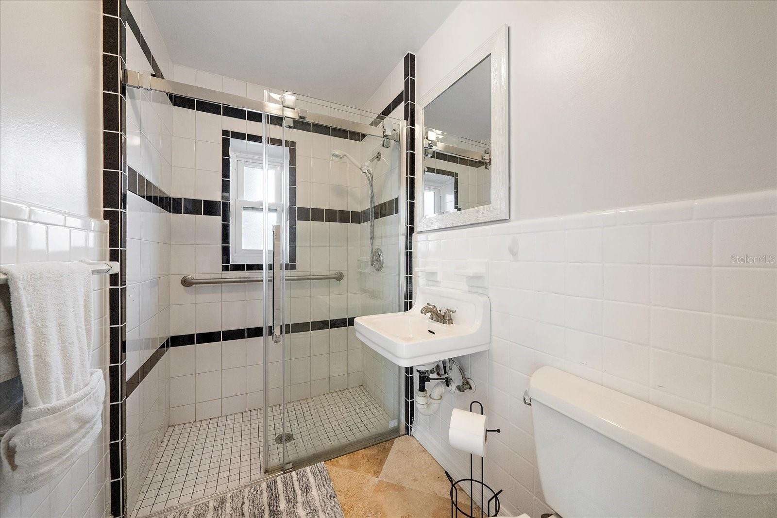 A4678982 Property Photo