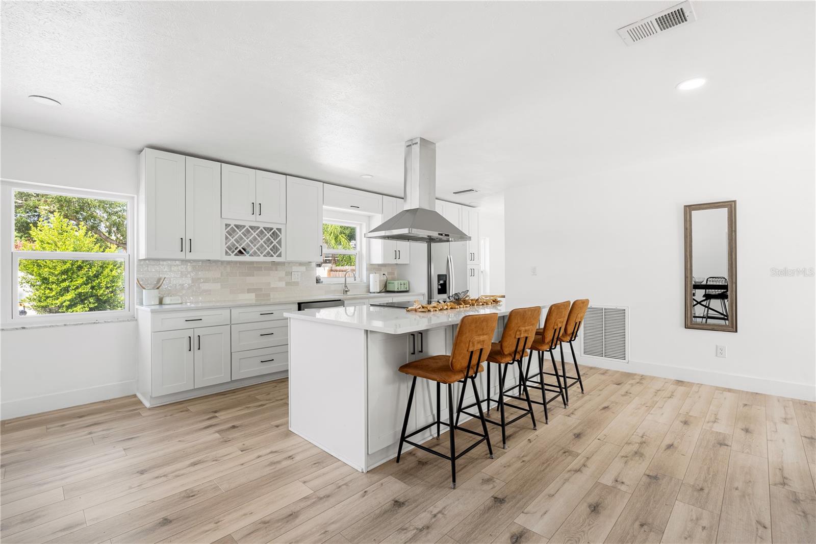 3015 SAINT CHARLES DR DR, TAMPA, FL, 33618