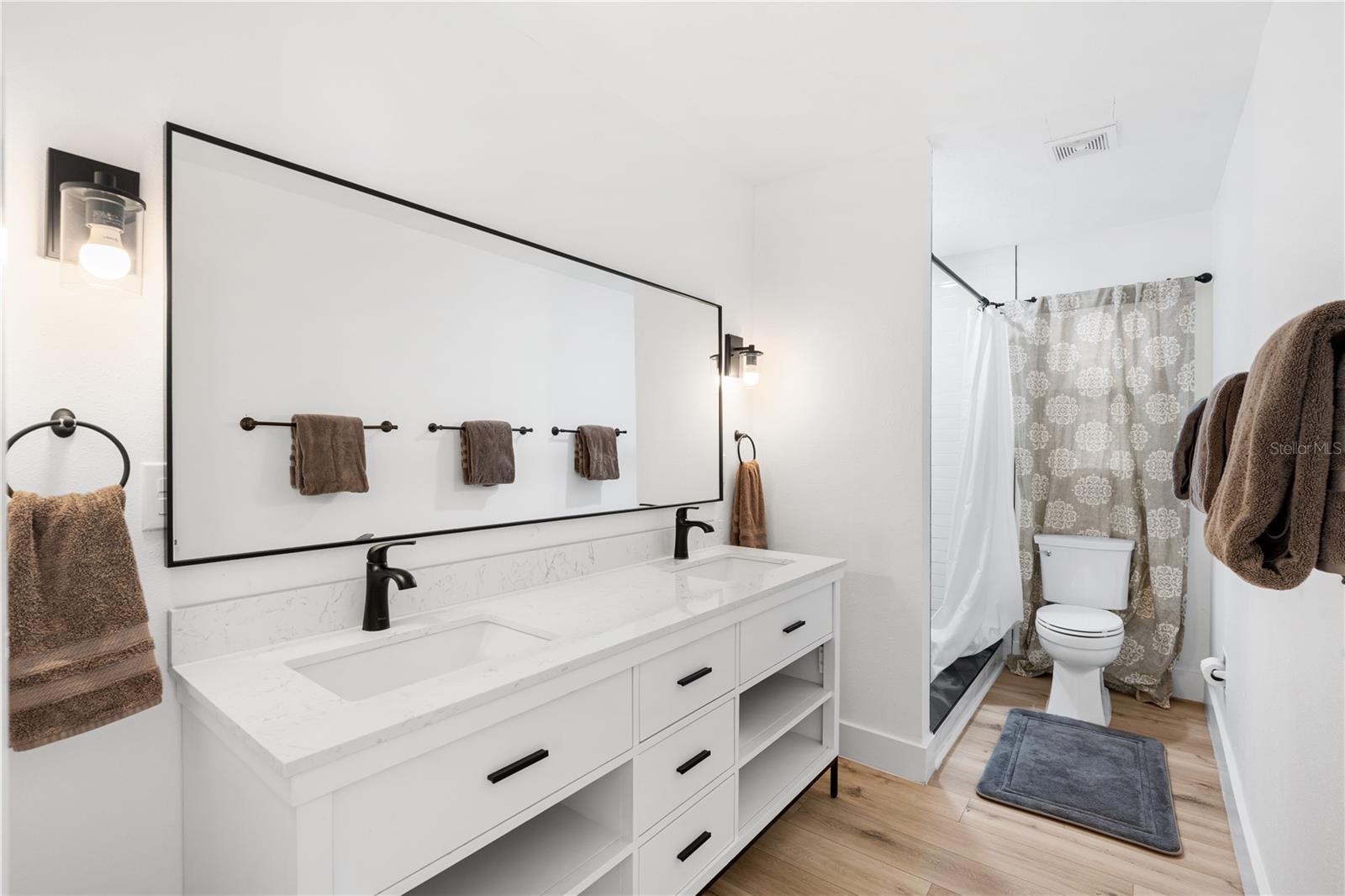 3015 SAINT CHARLES DR DR, TAMPA, FL, 33618