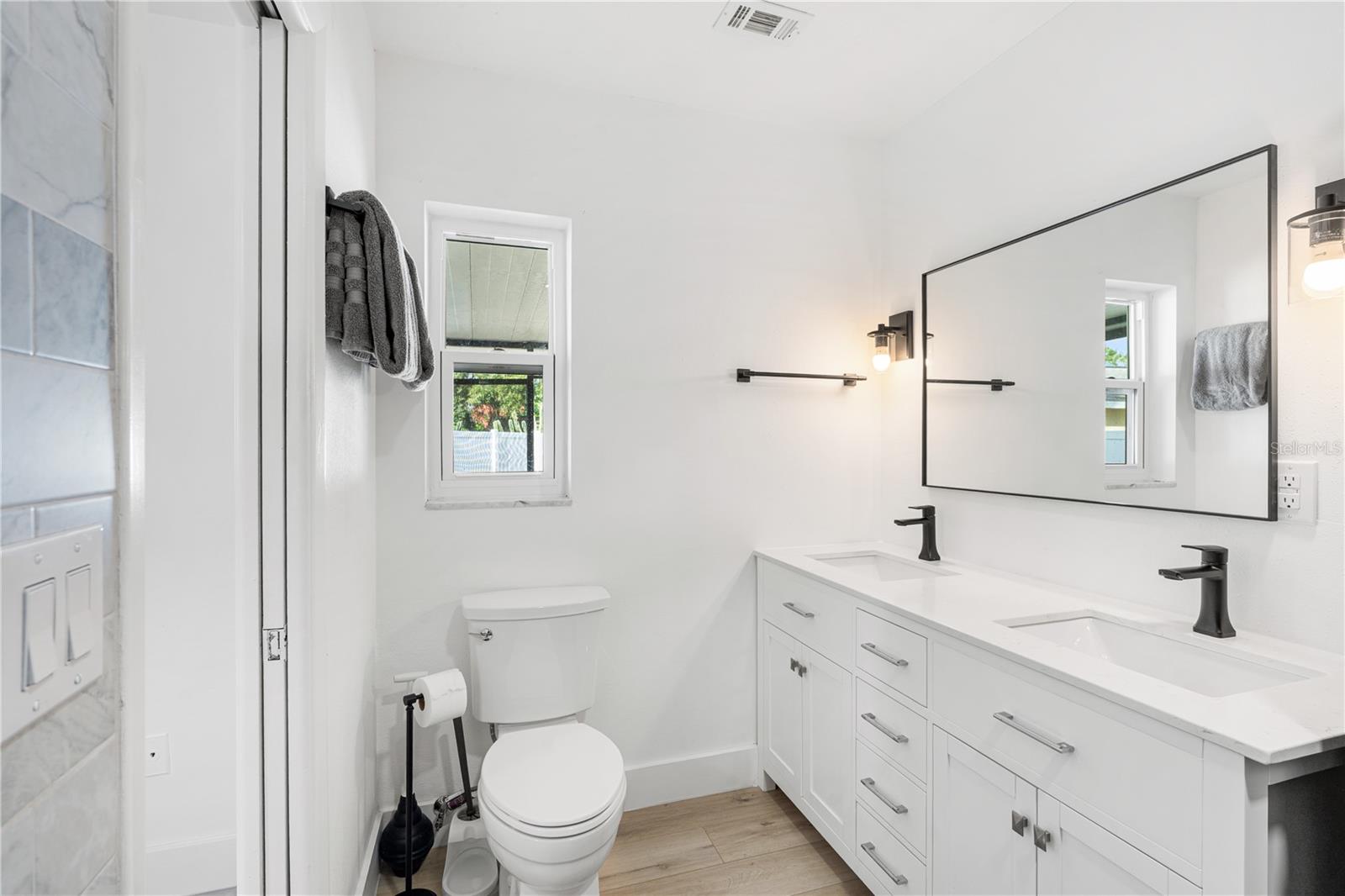 3015 SAINT CHARLES DR DR, TAMPA, FL, 33618