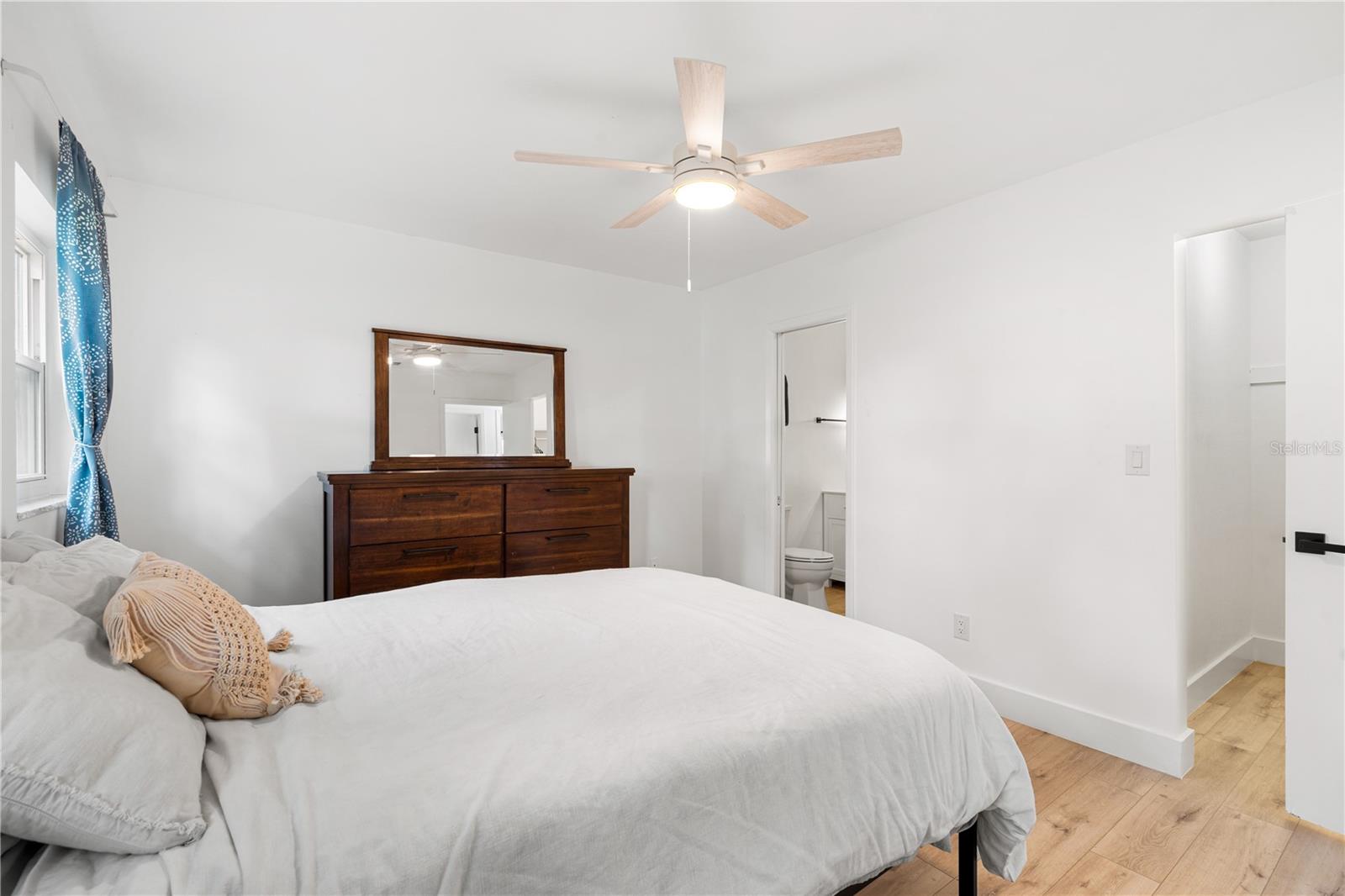 3015 SAINT CHARLES DR DR, TAMPA, FL, 33618