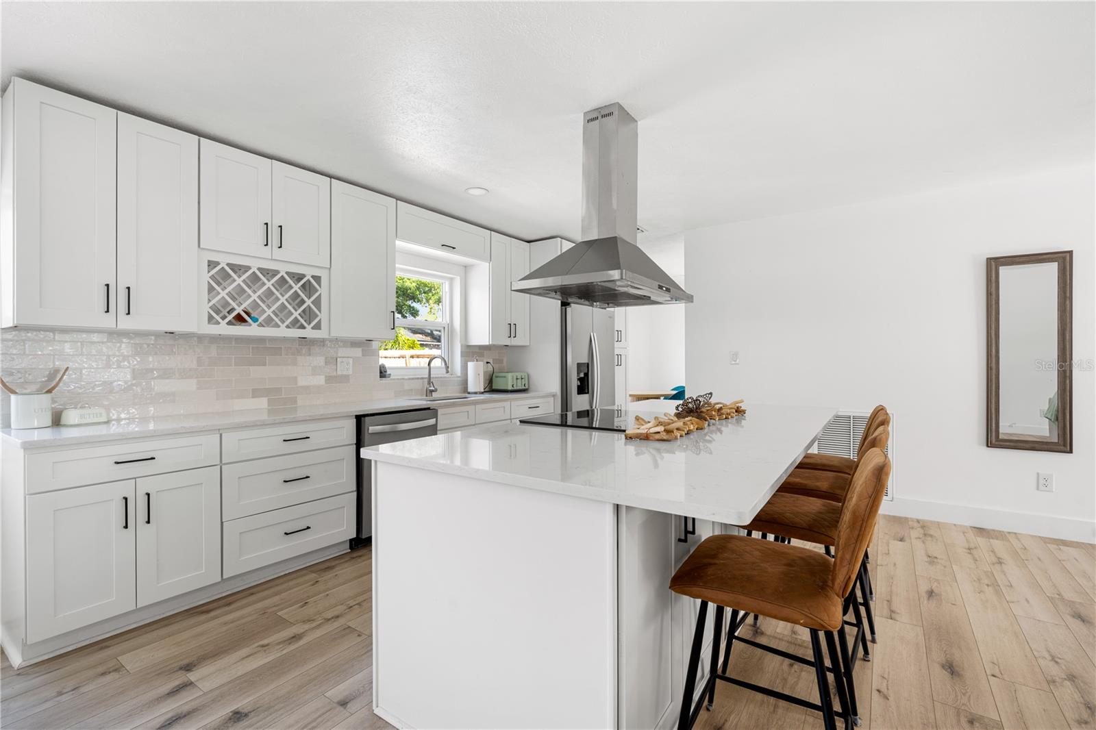 3015 SAINT CHARLES DR DR, TAMPA, FL, 33618