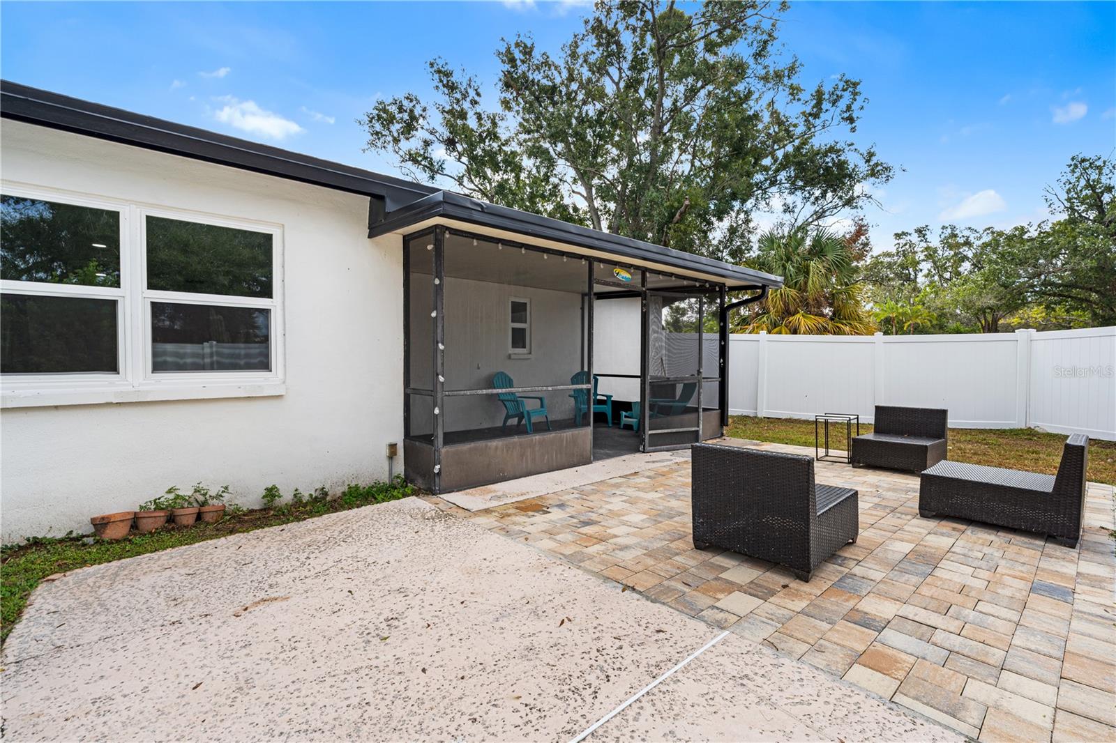 3015 SAINT CHARLES DR DR, TAMPA, FL, 33618