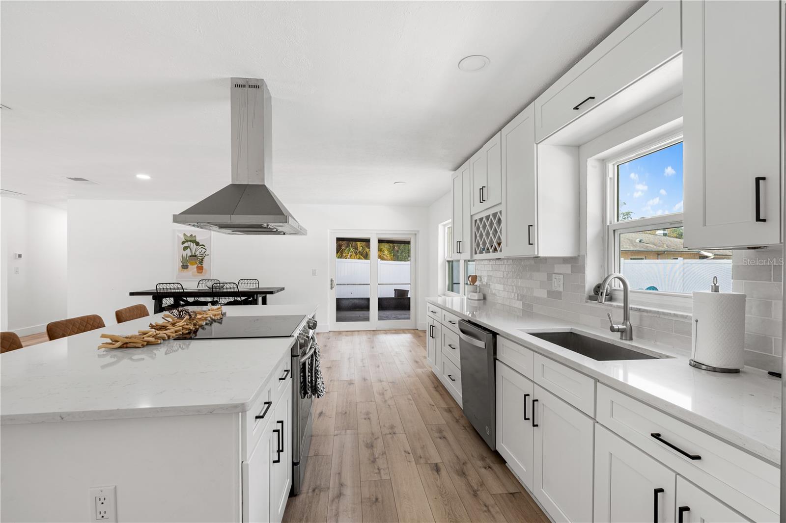 3015 SAINT CHARLES DR DR, TAMPA, FL, 33618