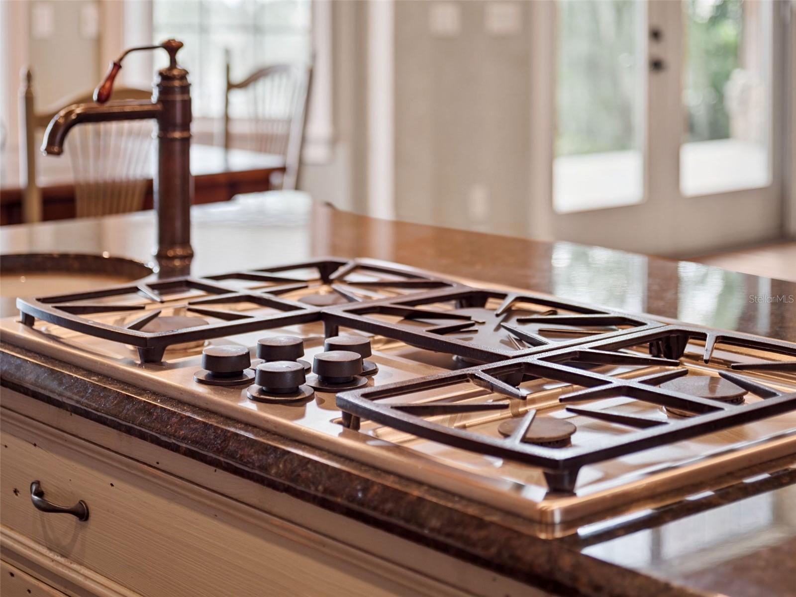 O6375104 Property Photo