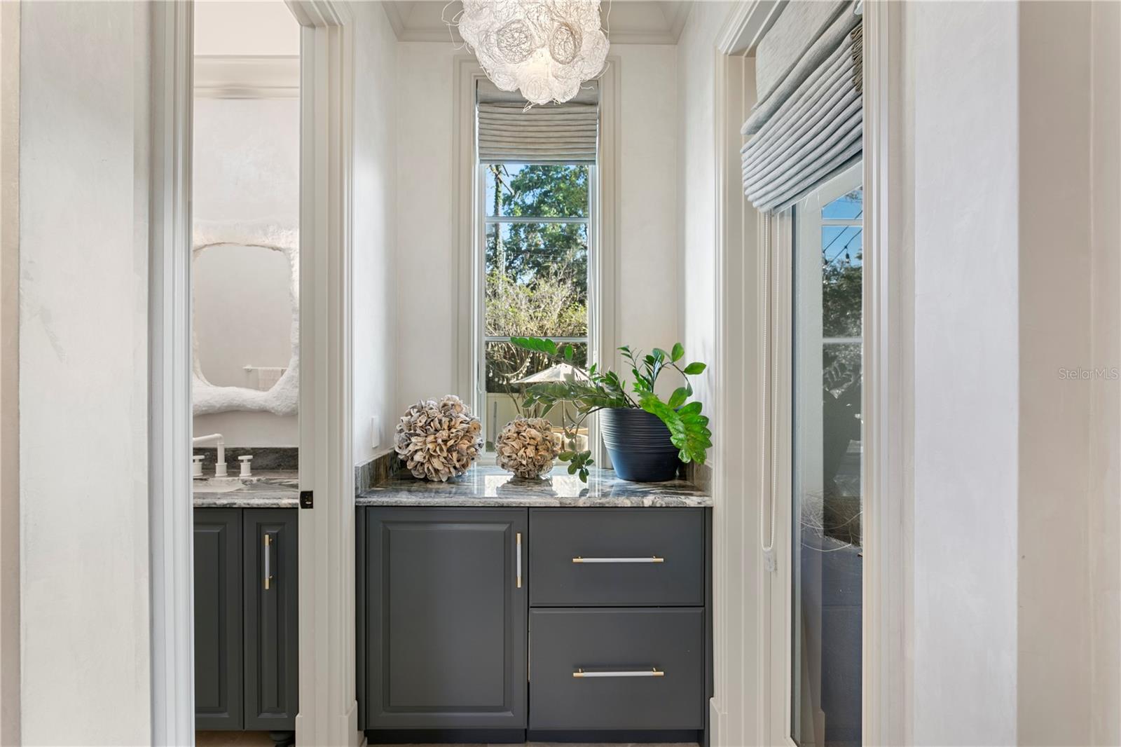 TB8466291 Property Photo