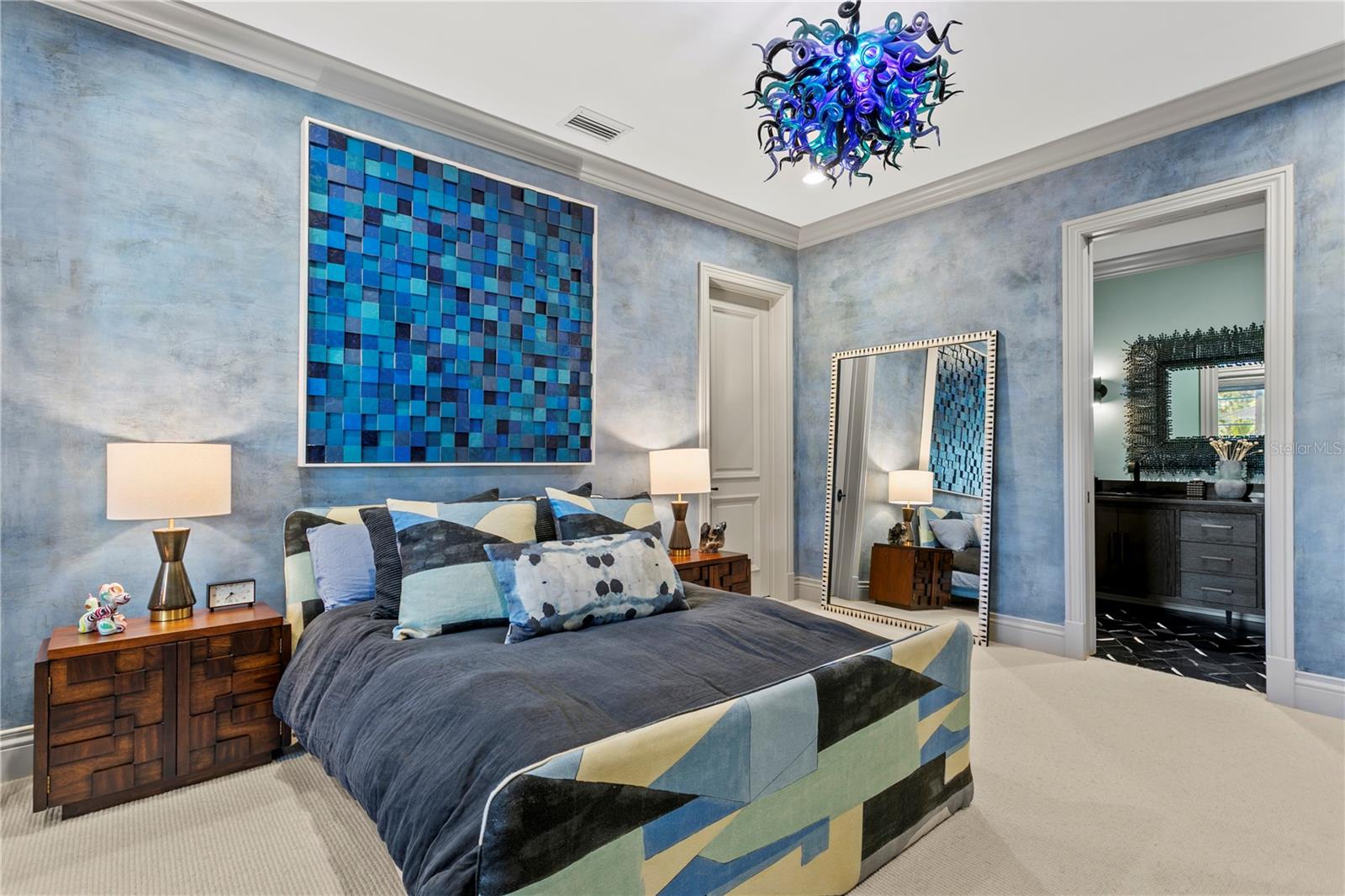 TB8466291 Property Photo