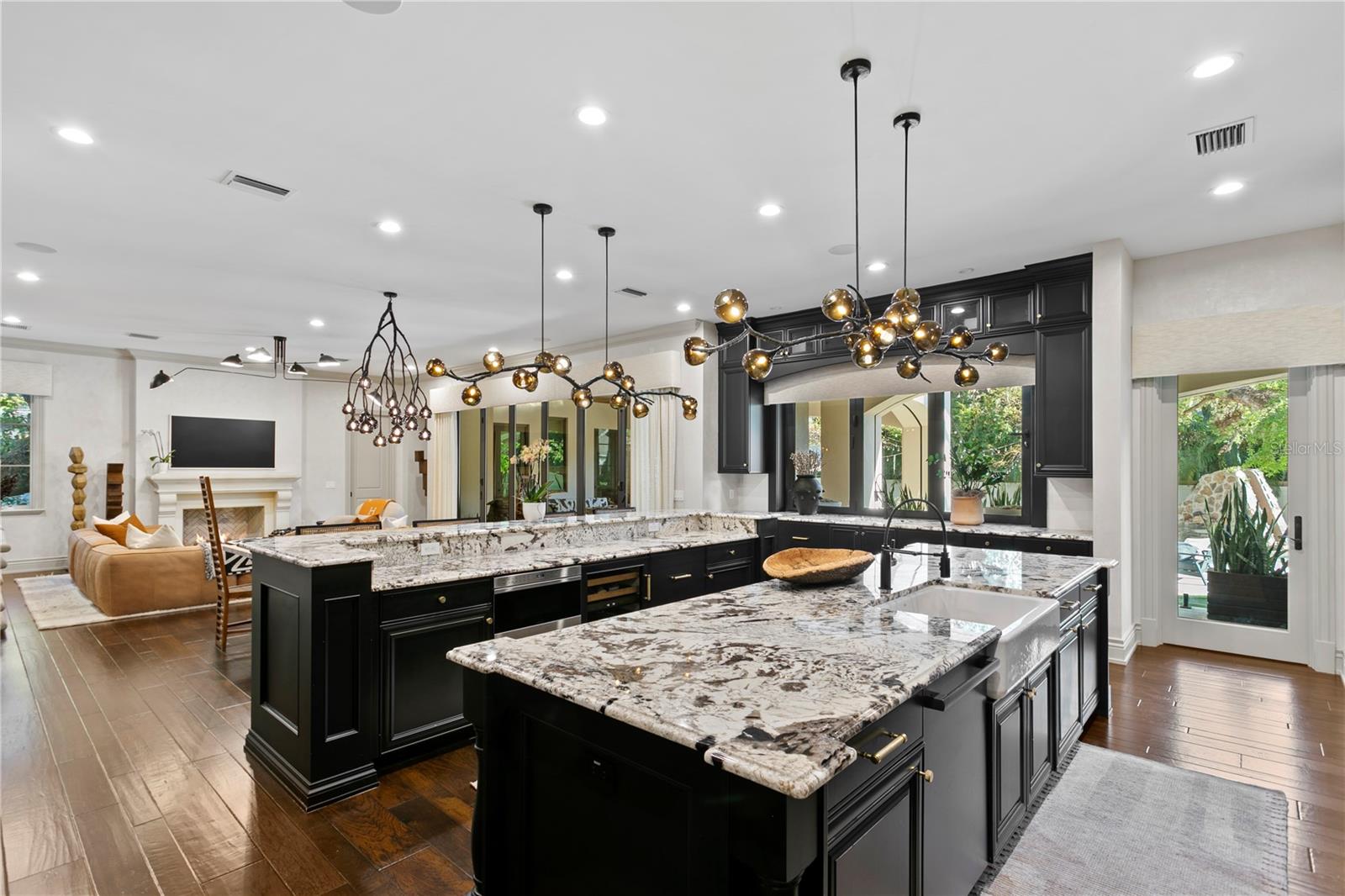 TB8466291 Property Photo