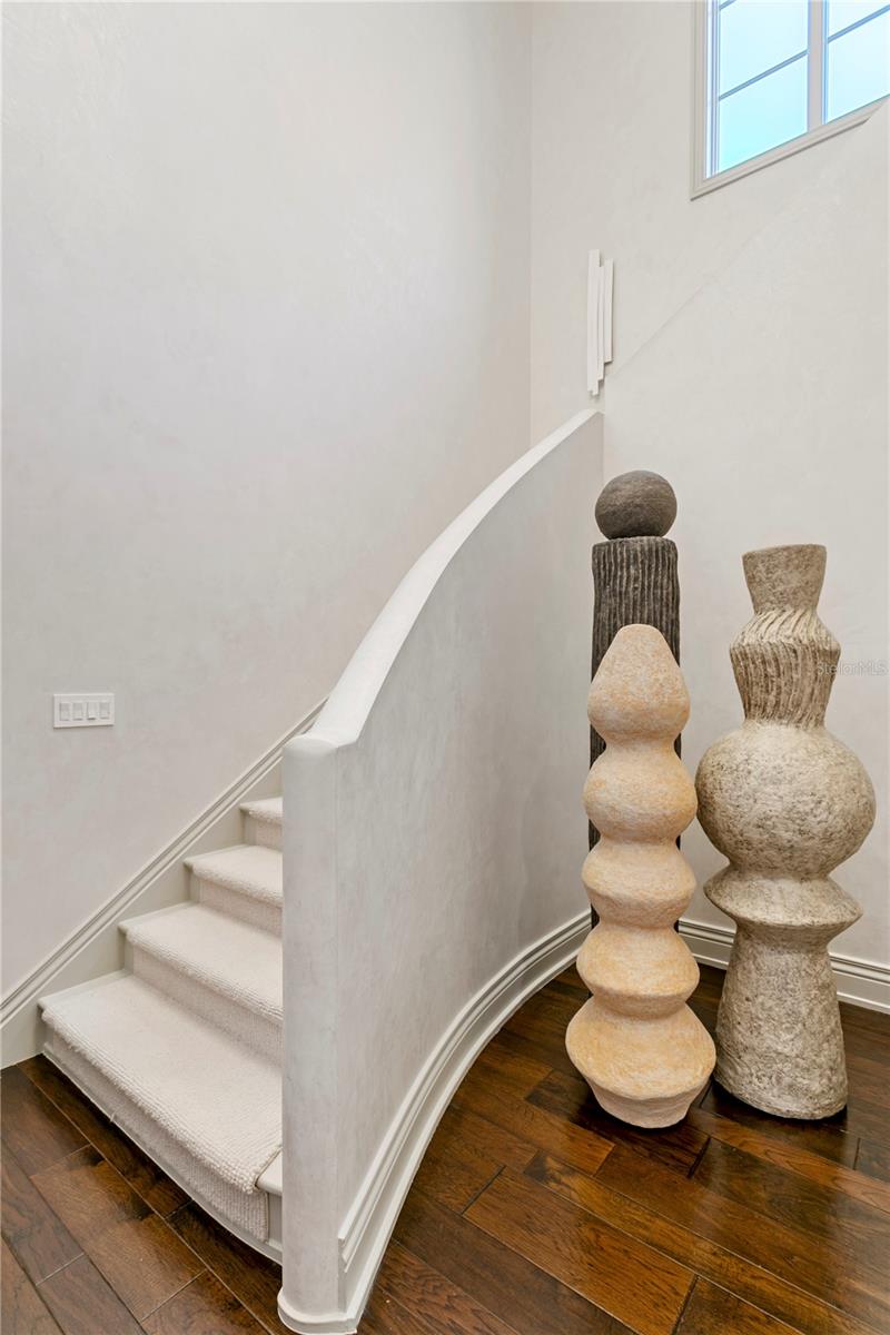 TB8466291 Property Photo