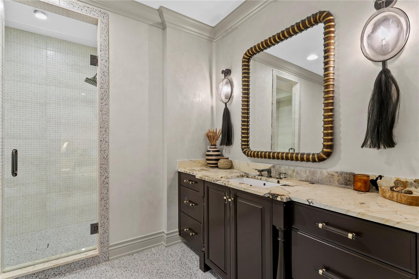 TB8466291 Property Photo